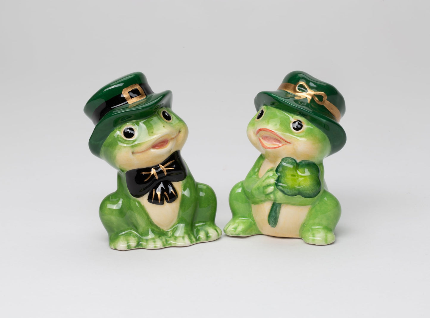 Fine Ceramic St Patrick St Paddy Frogs Couple Salt & Pepper Shakers, 3-1/8" H