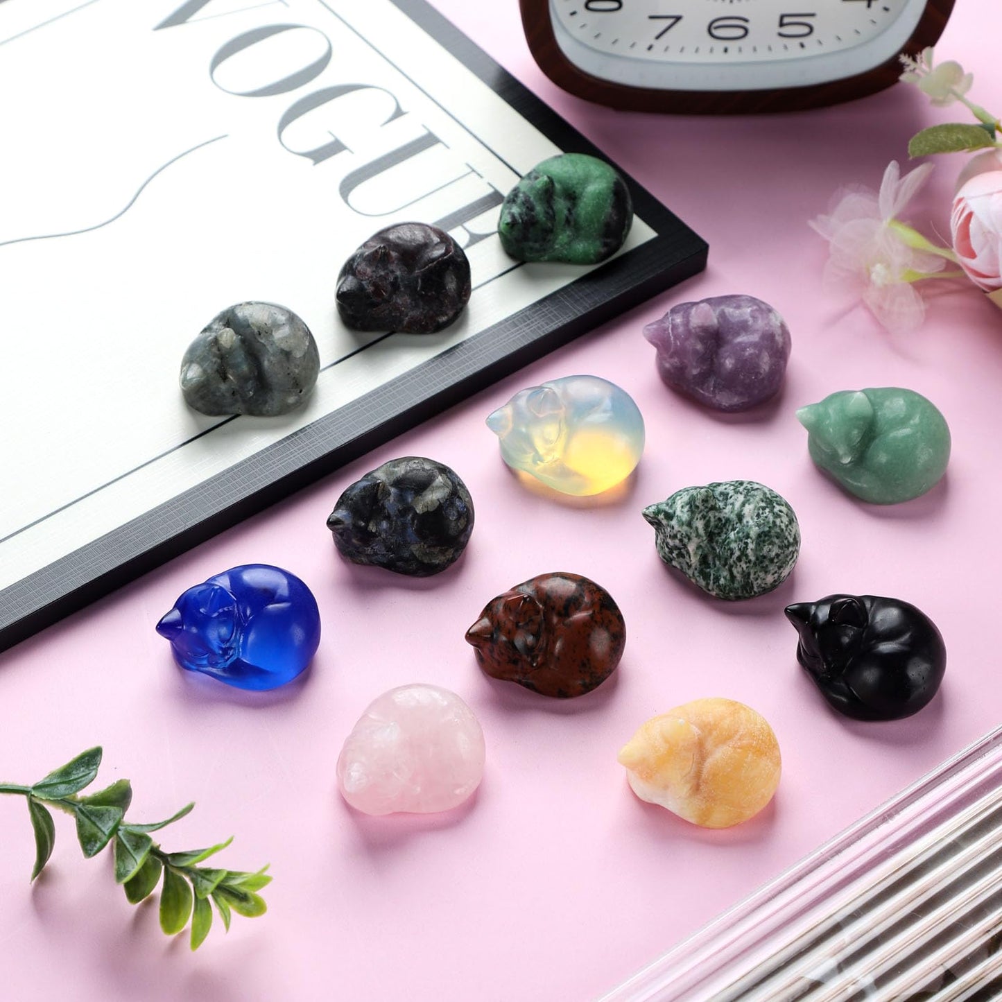 IBWell Small Crystal Cat Figurines Cat Decor for Desk Home Office Healing Cat Statue for Cat Lovers Cute Cat Decoration for Men Women Crystals and Stones Sleeping Cat Decor - Green Tung Ling