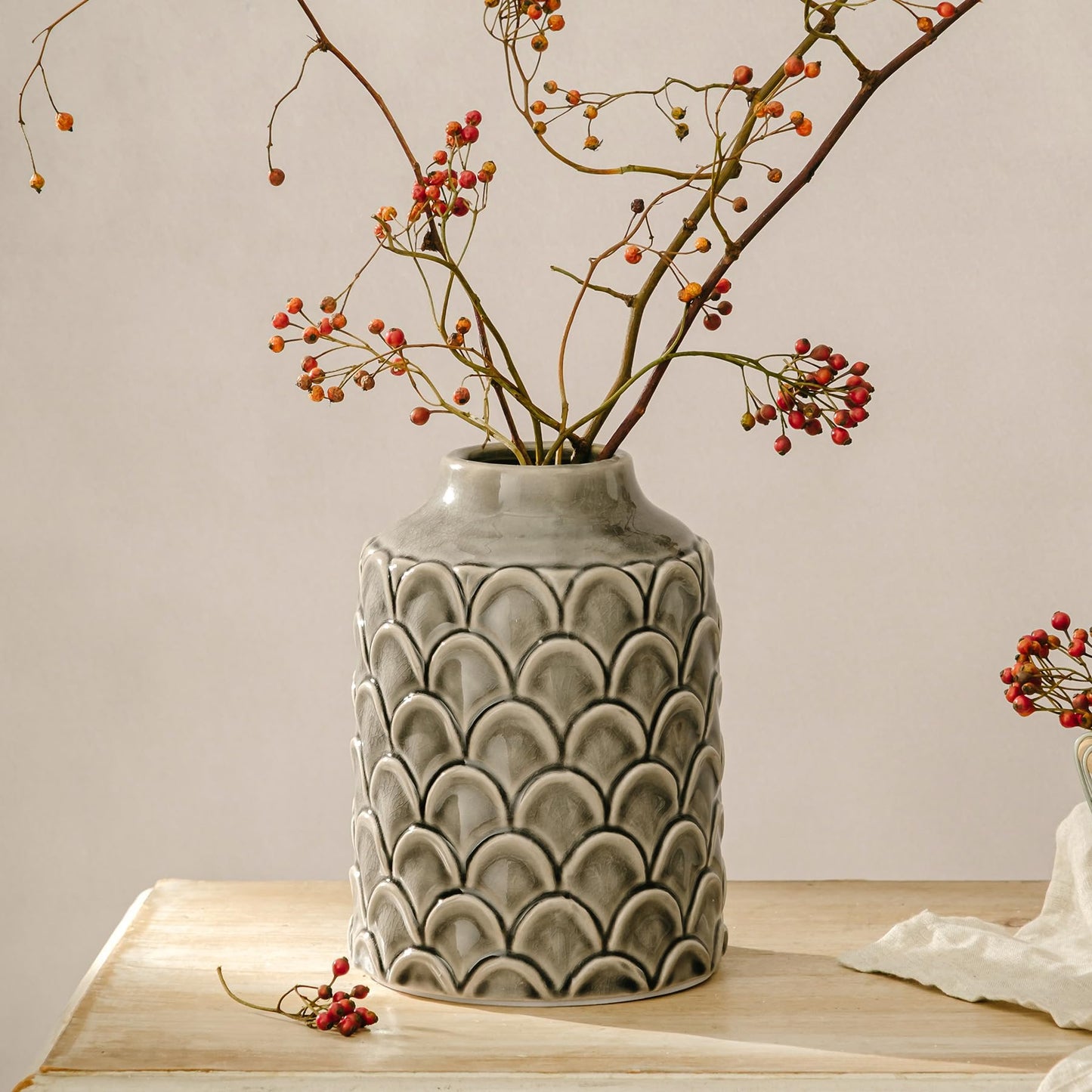 Ceramic Flower Vase, 7.28” Rustic Farmhouse Decorative Vase for Home Decor, Gray Textured Pottery Vase for Pampas Grass, Living Room, Entryway, Mantel, Kitchen Table, Centerpiece