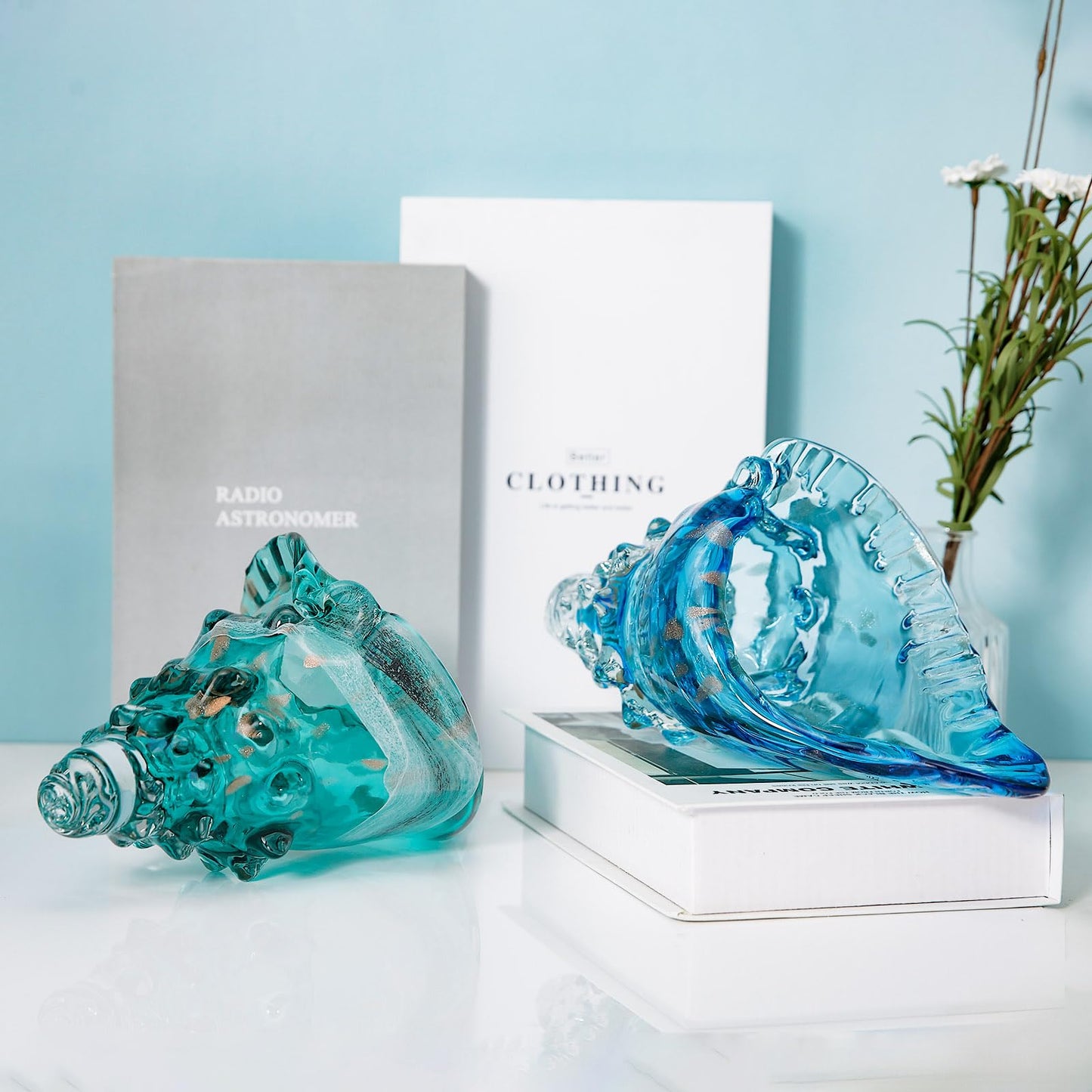 ORRFIDDY Hand Glass Conch Statue, Clear Glass Conch Decoration for Coastal Home Decor, Beach-Themed Tabletop Sculpture