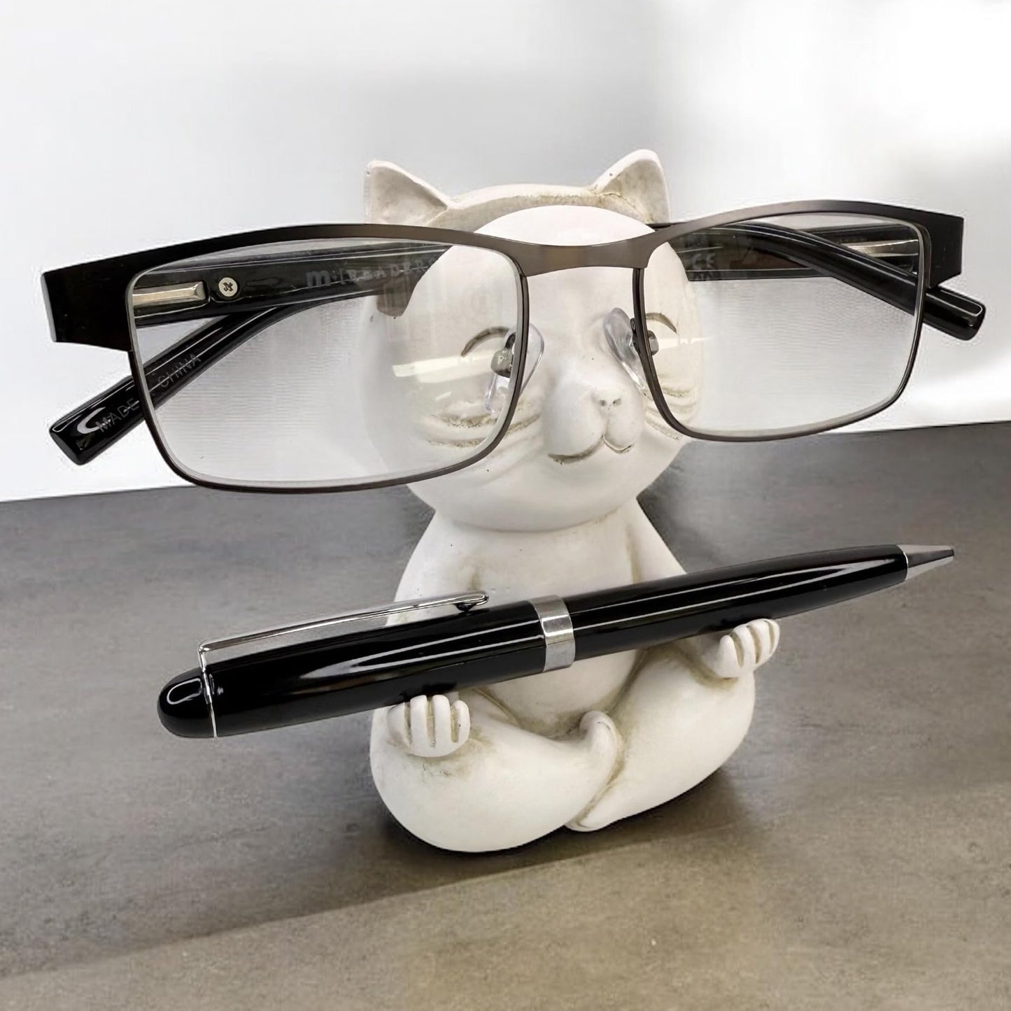 Top Brass Yoga Cat Eyeglasses & Pen Holder – Whimsical Reading Glasses Sunglasses Stand – Funny Desk Nightstand Glasses Keeper Rack Display – Meditating Zen Lotus Pose Figurine