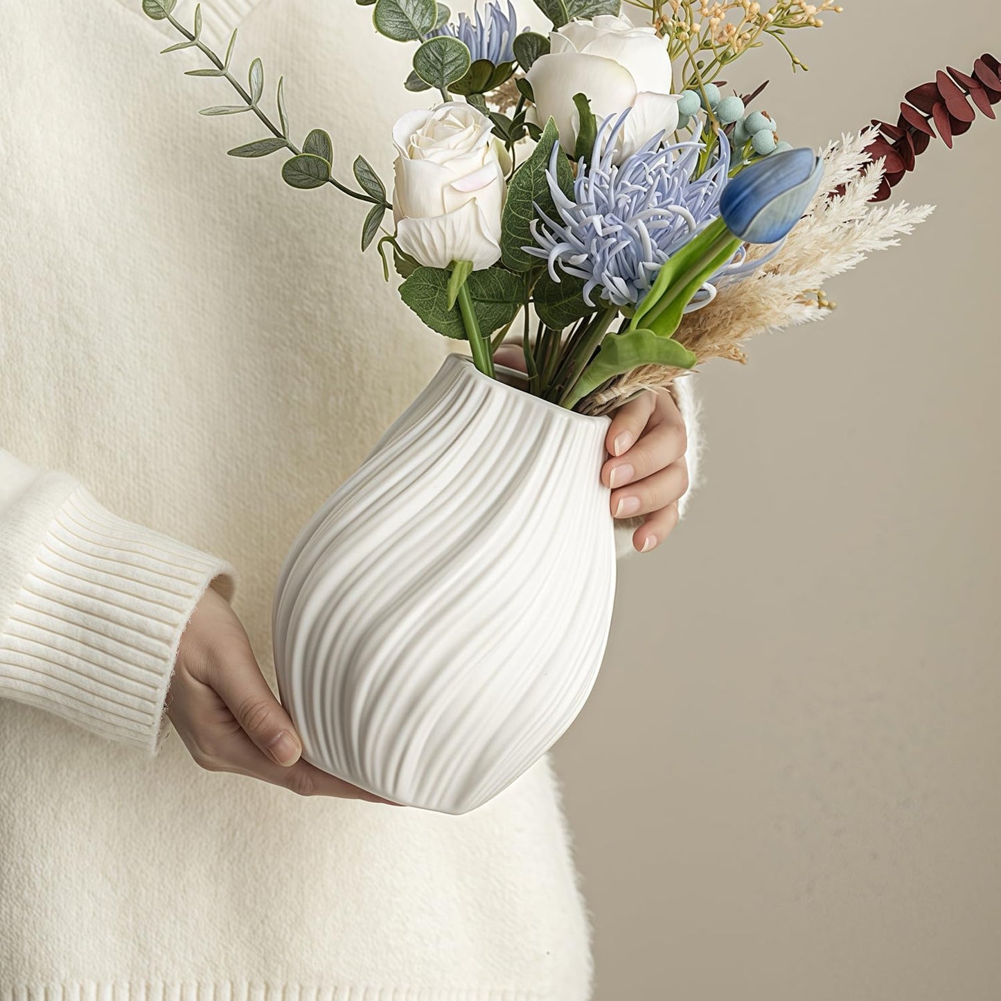 Modern White Ceramic Vase,Nordic Boho Geometric Striped Round Decorative Vase for Living Room,Shelf, Wedding&Dining Table Centerpiece, Farmhouse Home Decor, Office Decoration, Decorative Pottery