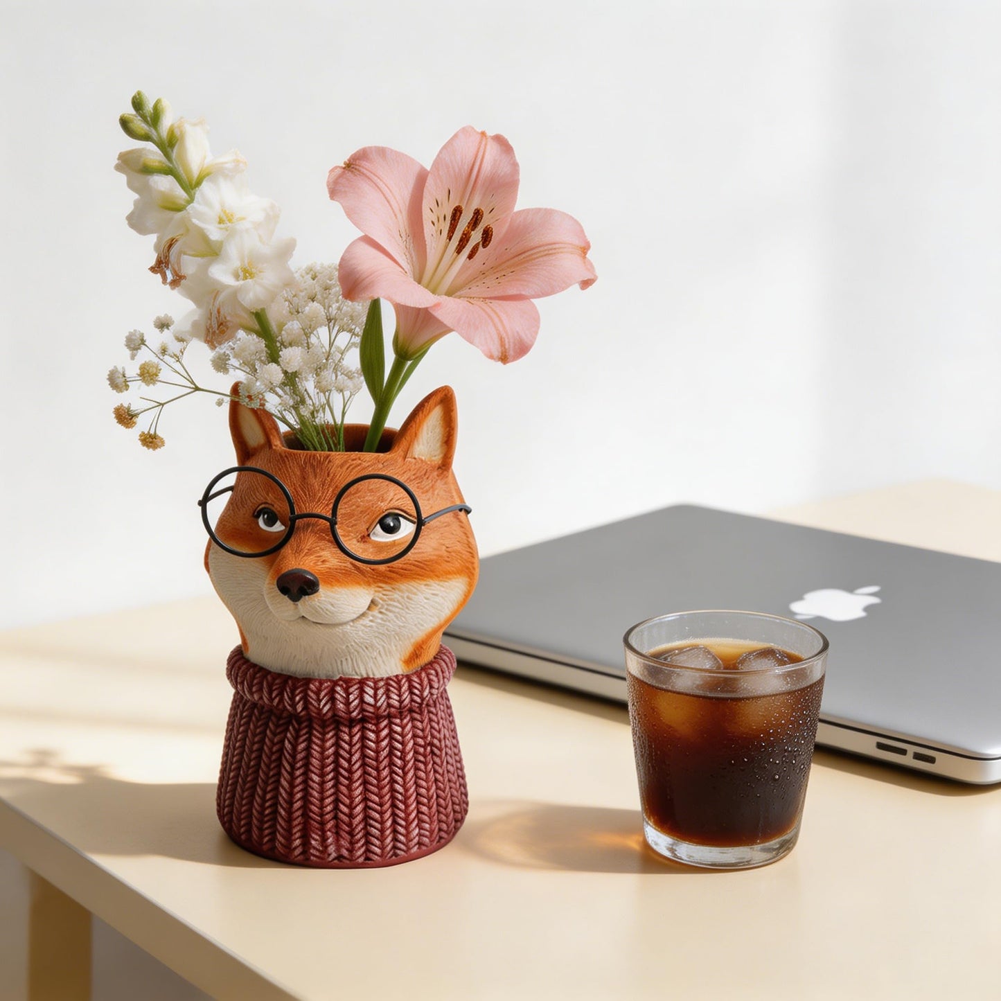 Resin Fox Flower Vase, Unique Lava Red Sweater Fox Sculpture Decoration Aesthetic Flower Vase for Home Decor