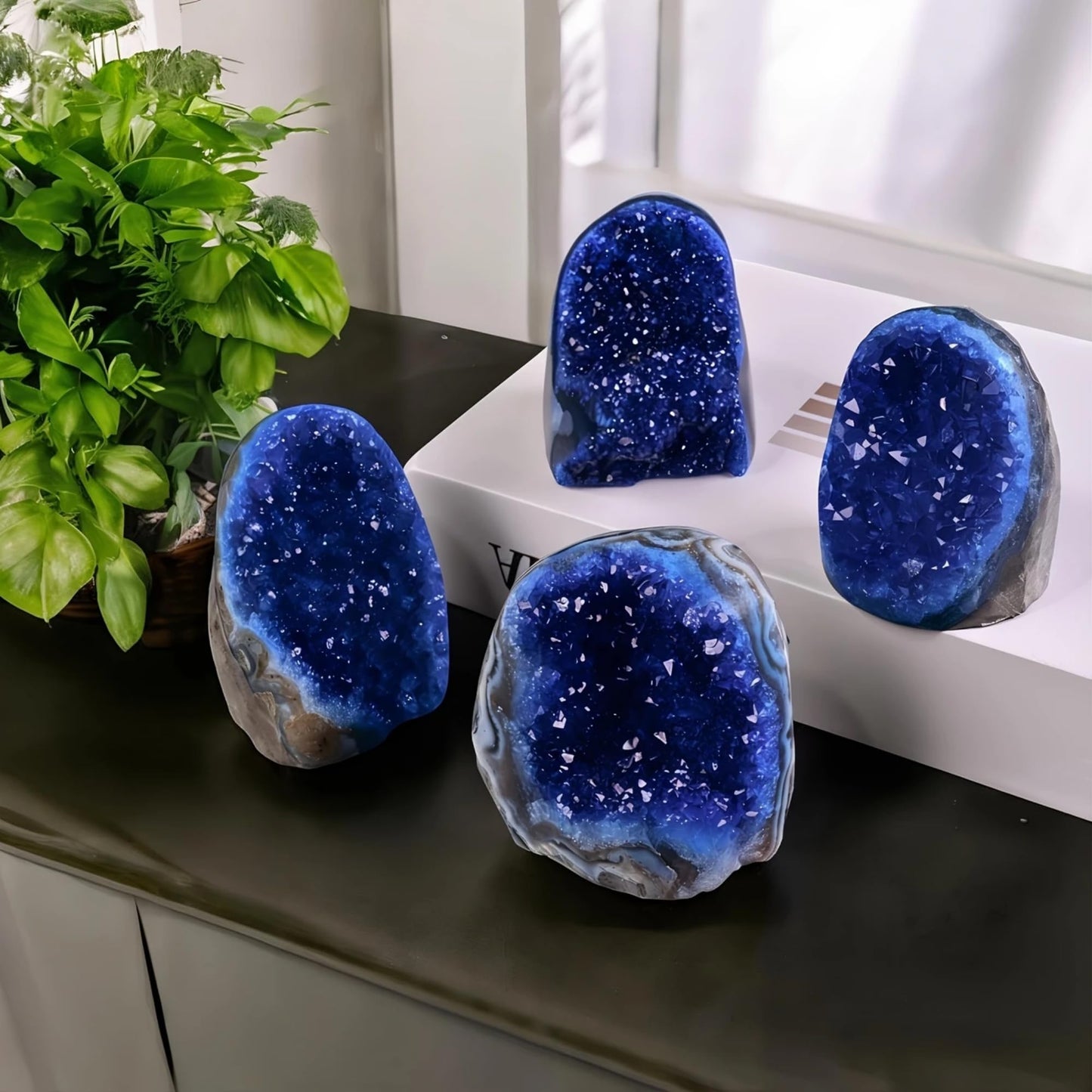 CrystalHola 200-700g Selected Raw Geode Quartz Cluster Home Feng Shui Ornaments Energy Stone Healing Tools Meditation Feng Shui Decoration,Stone Display Piece, Mineral Specimen (Blue, 200-300g)