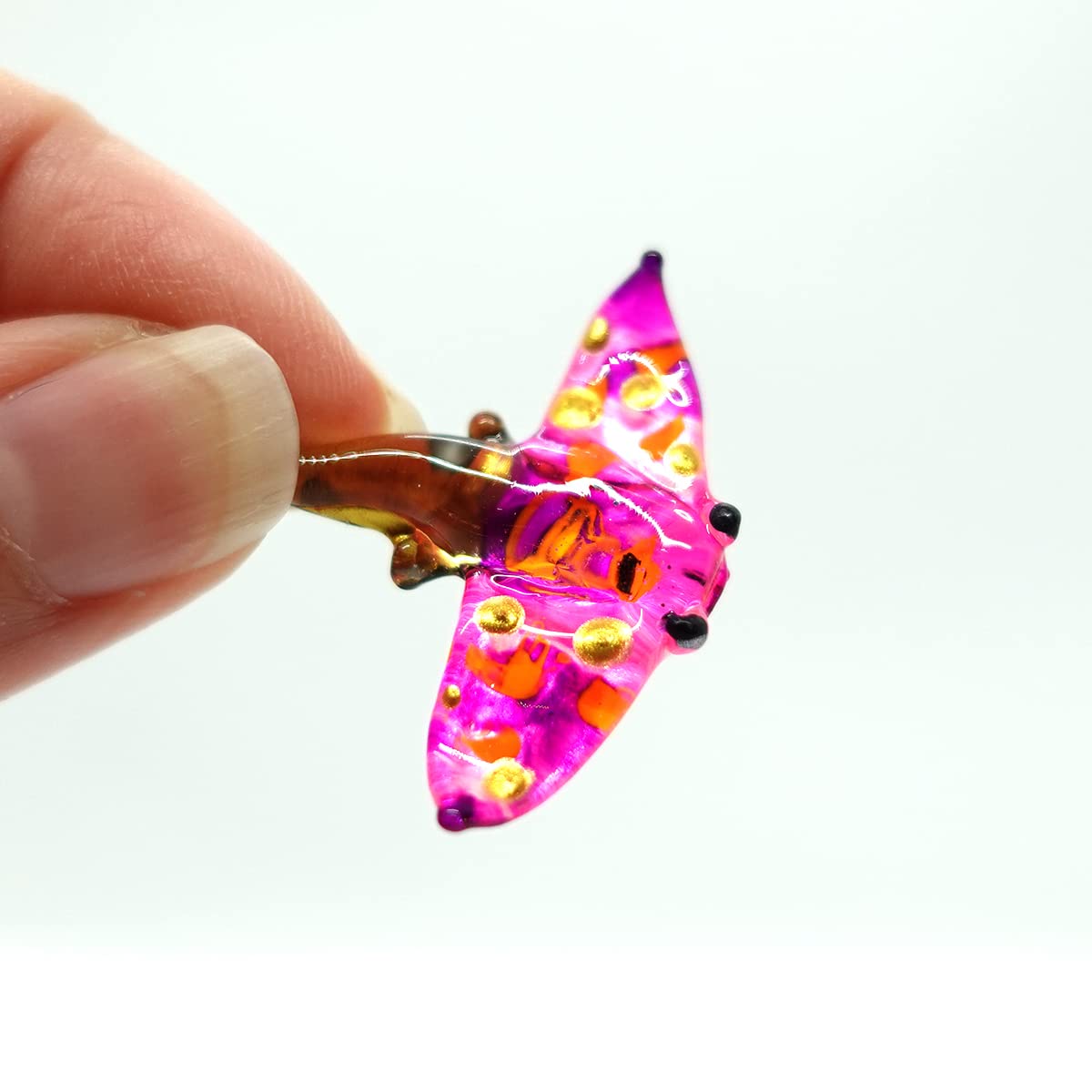 Sansukjai Manta Ray Tiny Miniature Glass Figurine – Handmade 1-Inch Blown Glass Animal – Cute Ocean Decor – Collectible Gift (Pink Purple)