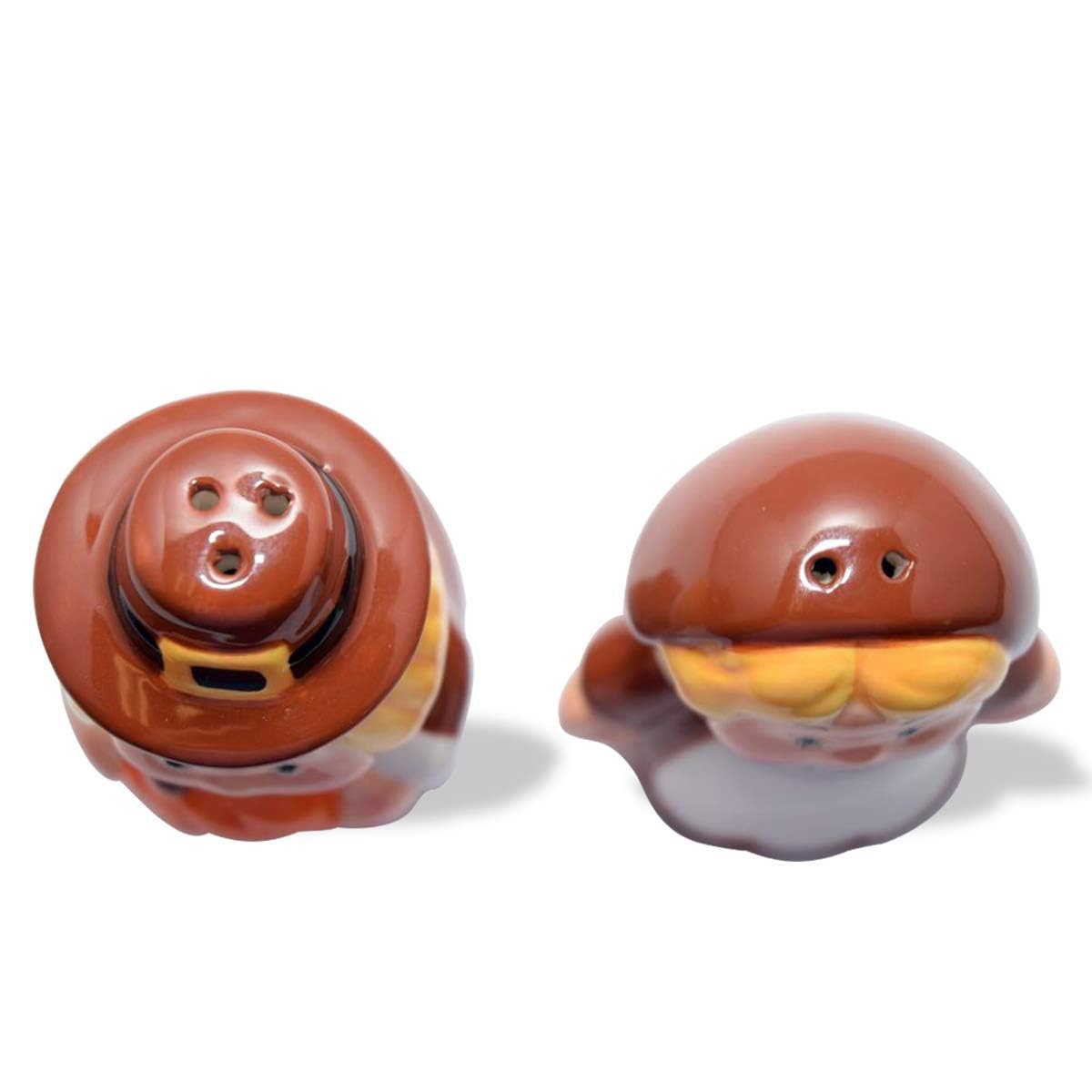 Holiday Salt and Pepper Shakers, Pilgrim Couple Holiday Ceramic Set, Holiday Decor, Barclay’s Buys