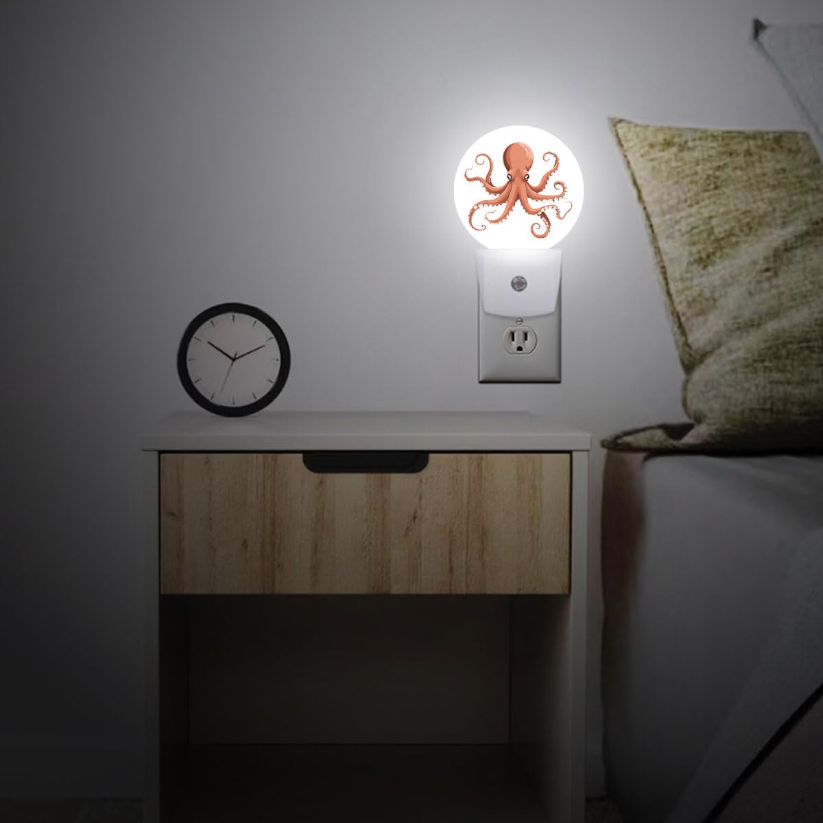 Vanphai Octopus Plug in Night Light Auto Light Round Lamps Energy Saving Gift for Women Men Friends
