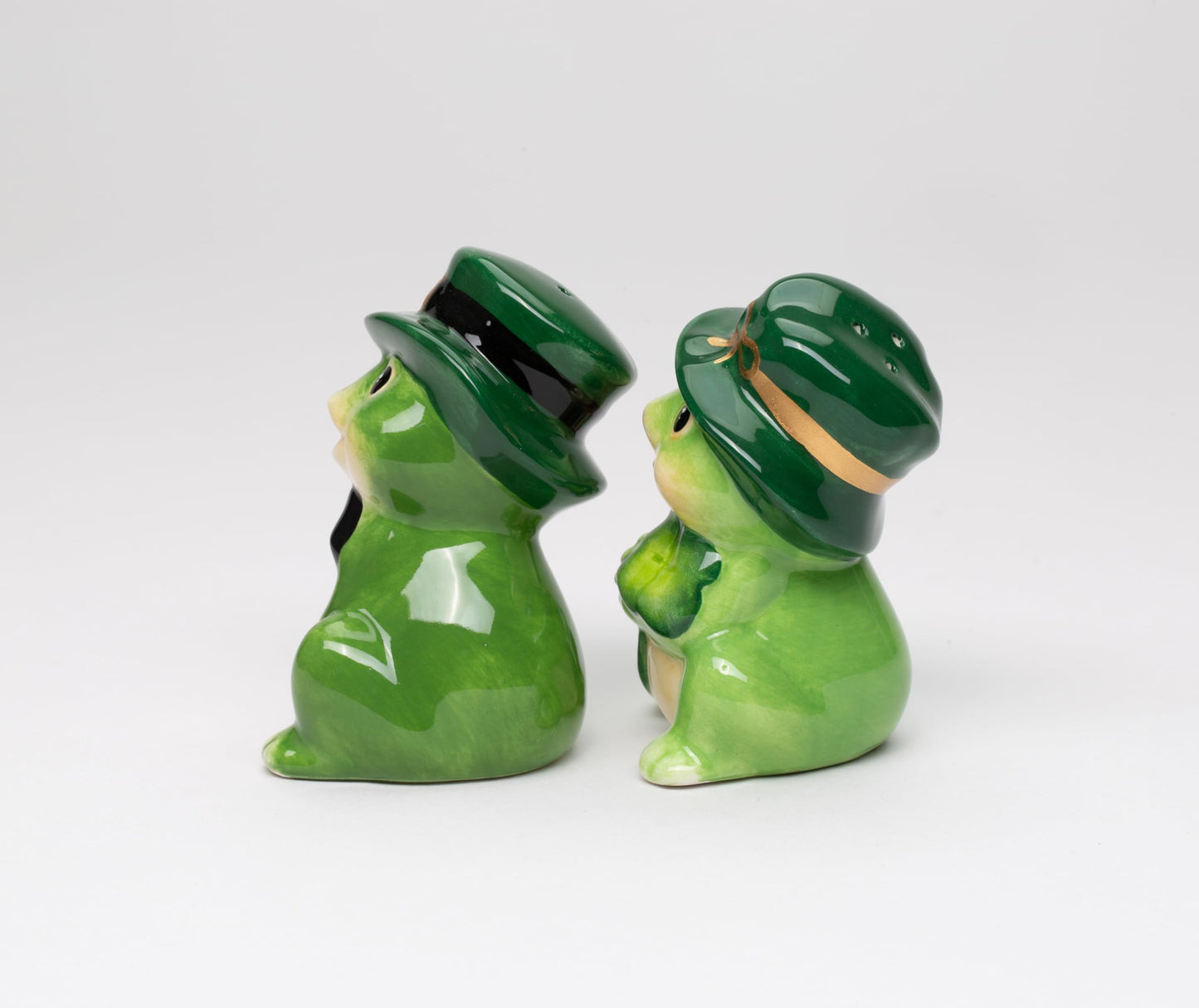 Fine Ceramic St Patrick St Paddy Frogs Couple Salt & Pepper Shakers, 3-1/8" H