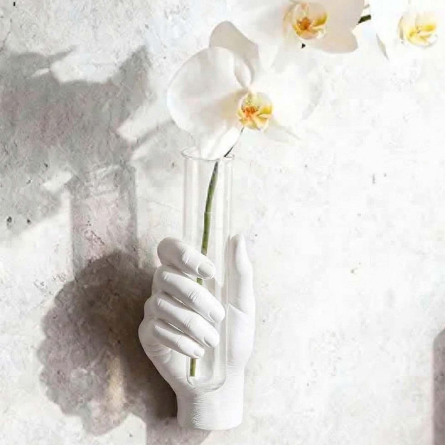 Hand Wall Sculpture with Vase – Unique Resin Art, Wall-Mounted Flower Vase, Modern Decor for Living Room, Office, Apartments, Stylish Home, Elegant Interior, Contemporary Decoration (White)