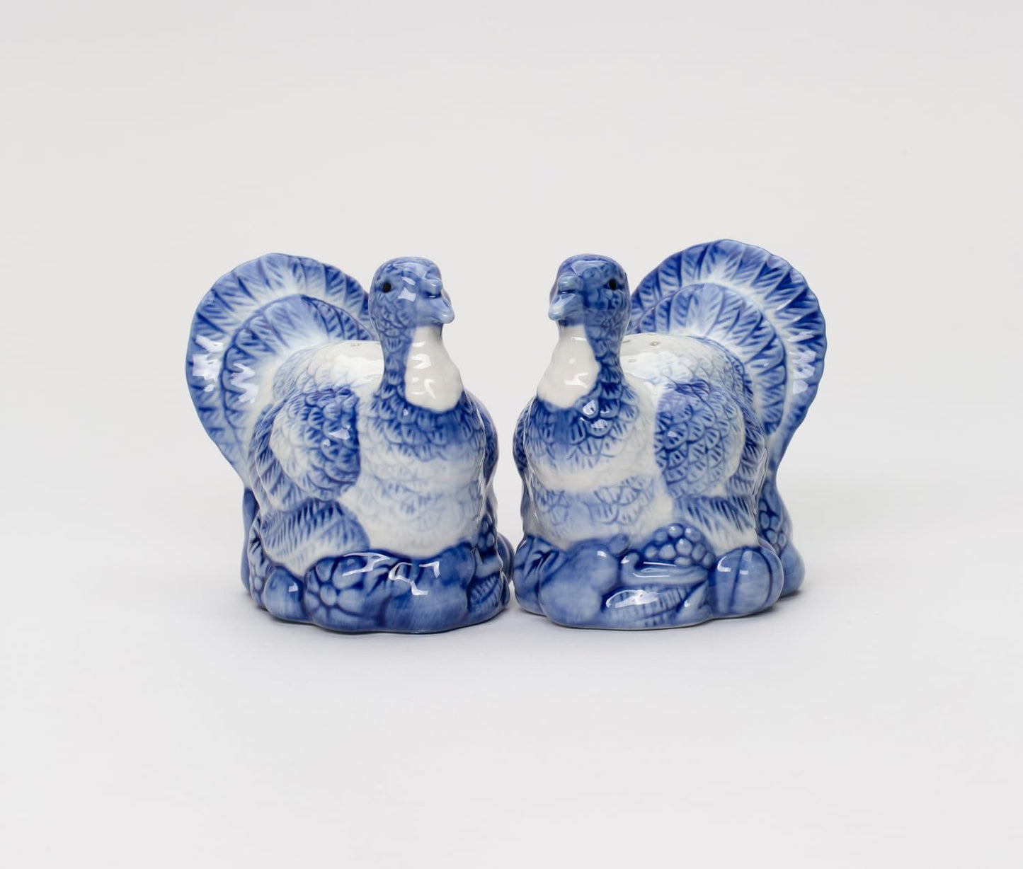 Fine Ceramic Dutch Blue Thanksgiving Harvest Turkey Salt & Pepper Shakers Set, 3-3/4" H