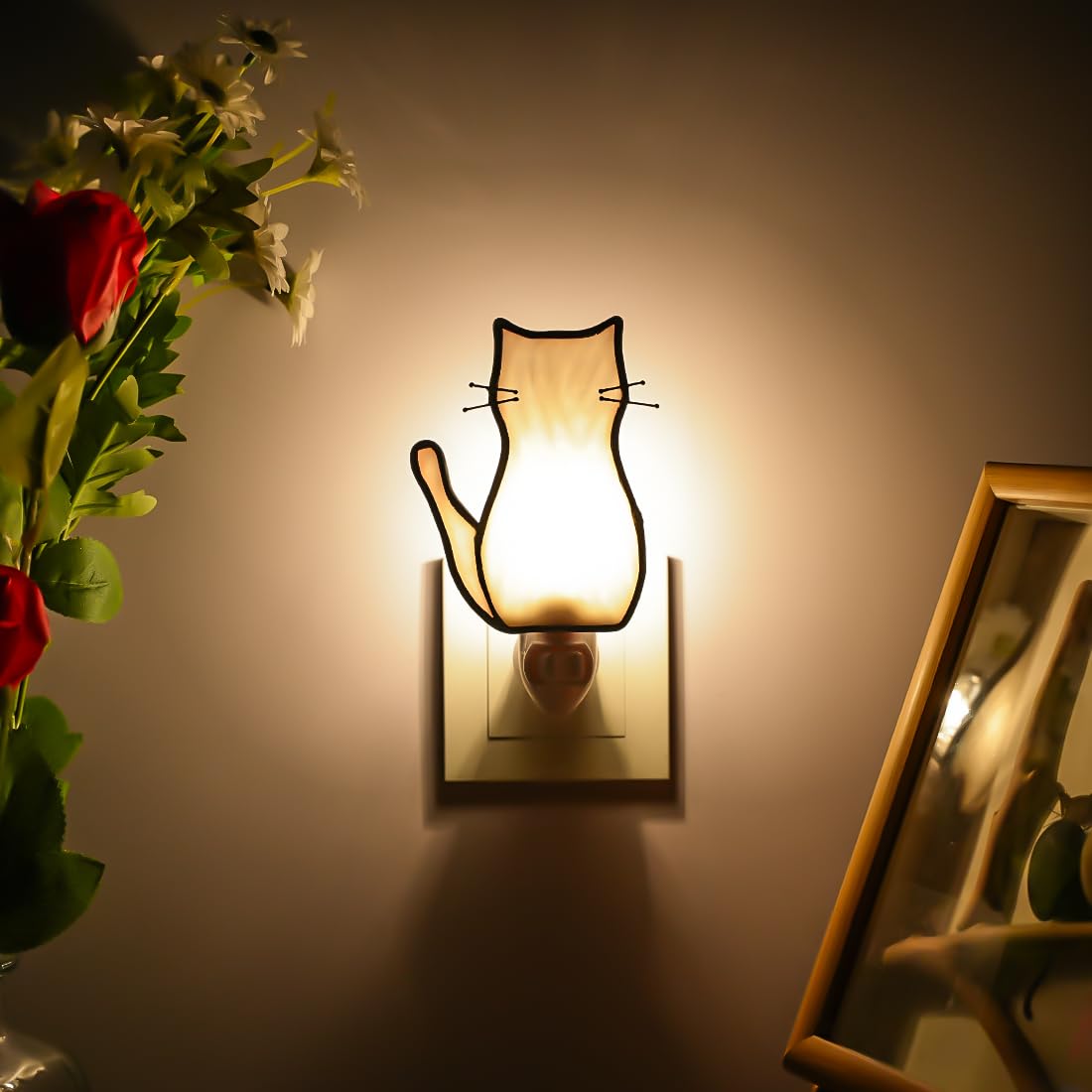 BOXCASA White Cat Night Light Stained Glass Lamp Warm Yellow Plug in