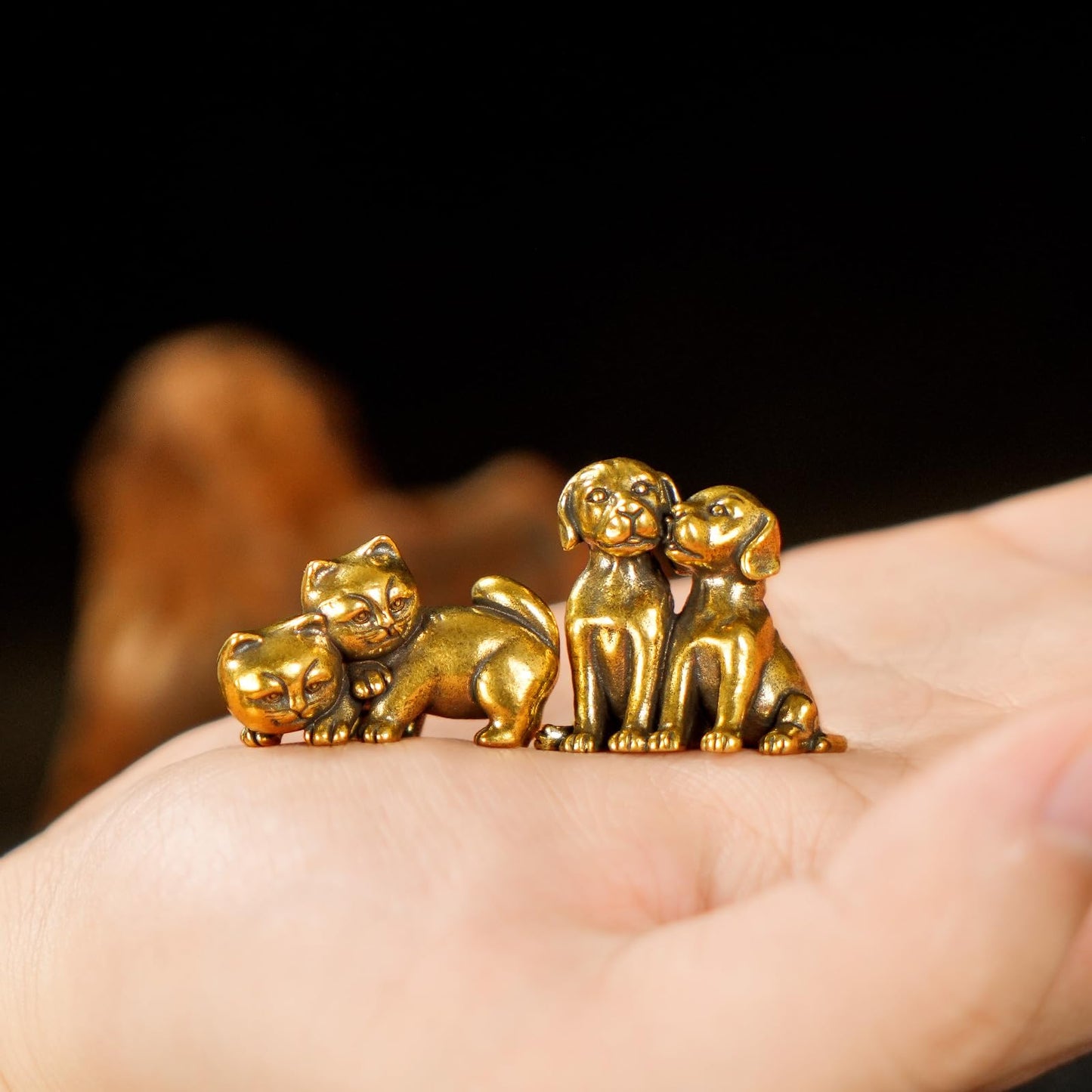Playful Cats Brass Sculpture - 100% Solid Handcast Retro Animal Statue, Whimsical Friendship Desk Decor for Home & Office, Unique Collectible Gift for Pet Lovers, Handcrafted Dog Lover Art Piece