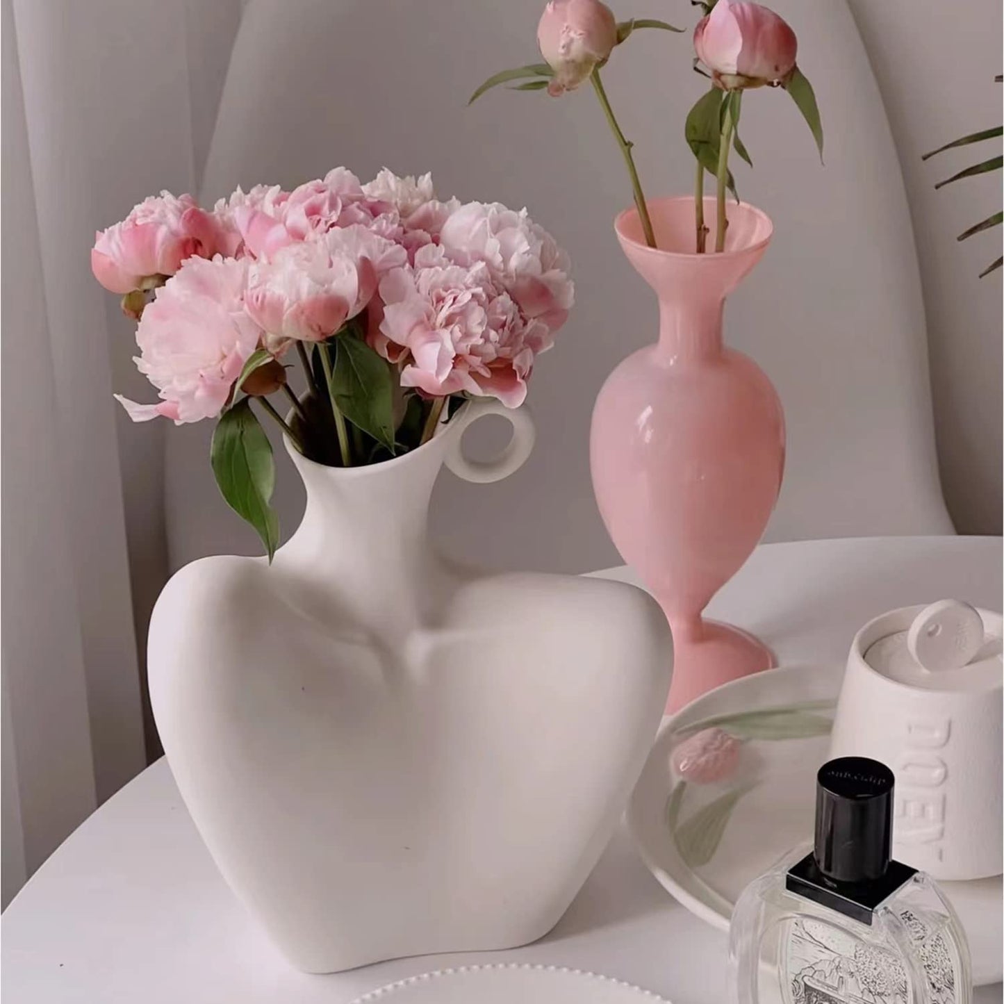 Ceramic Female Form Body Shape Flower Vase for Home Decor White (White)