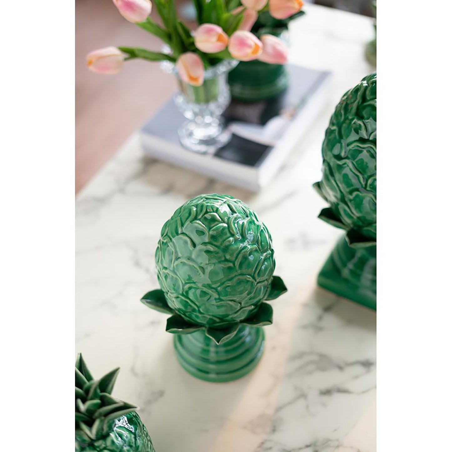 A&B Home Green Artichoke Statue - Decorative Ceramic Statue, Tabletop Home Decor, Living Room Bedroom Coffee Table Office Shelf Accent Piece, 6" x 6" x 9"
