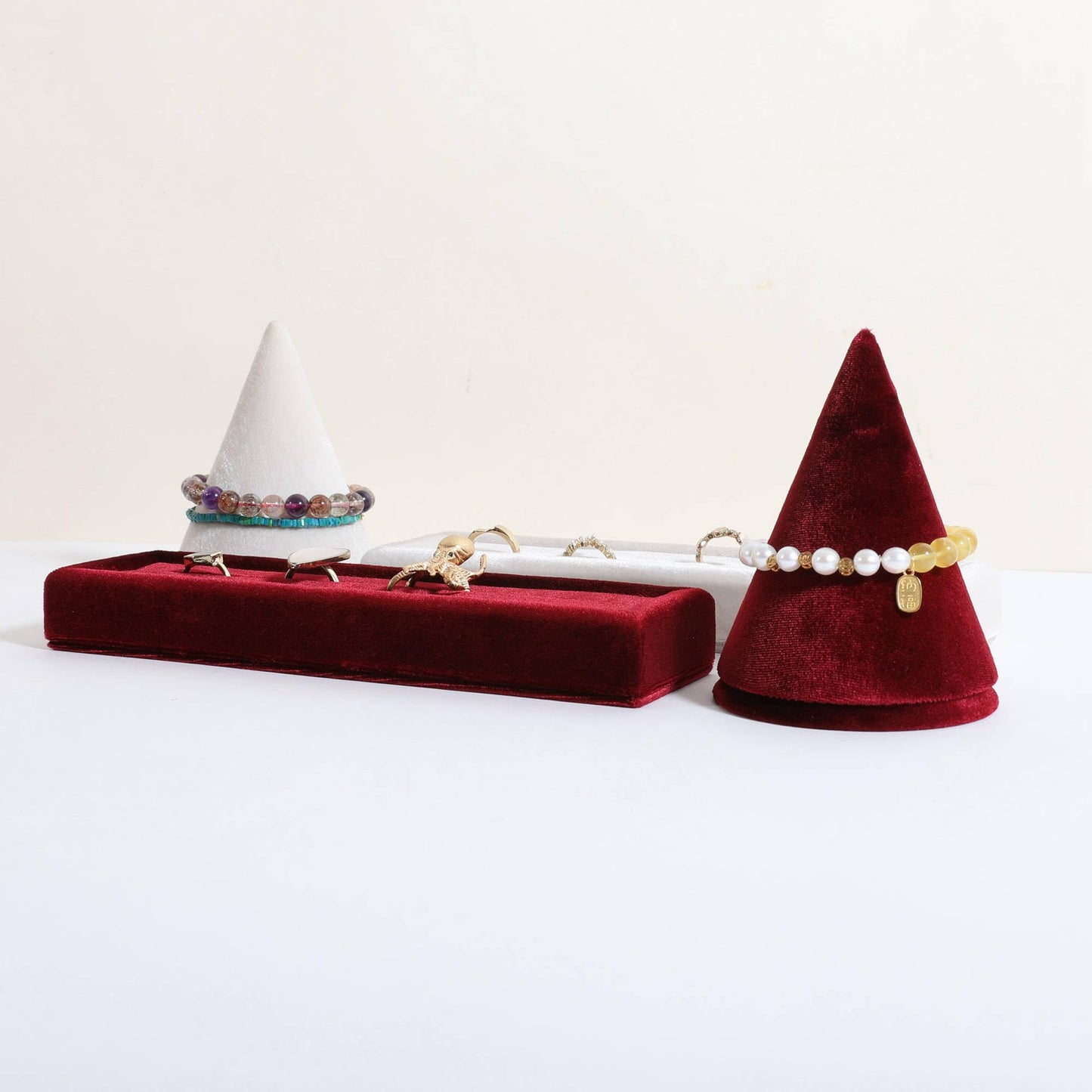 CHISTOR Cone Bangle Display for Jewelry, Cute Watch Holder Stand, Velvet Bracelet Display for Selling, Jewelry Storage Organizer【Red】