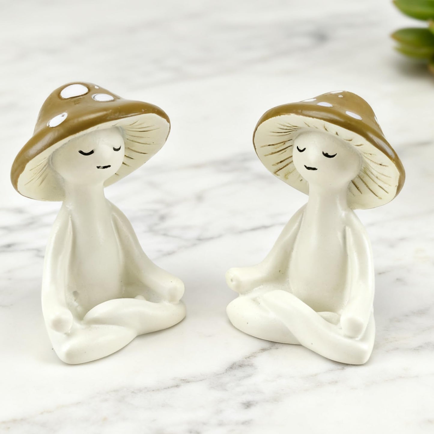 Tafelans 2Pcs Cute Meditation Mushroom Statue-Meditation Mushroom Resin Statue for Desk Living Room Resin Figurine for Home Patio Office Decor Cute Plant Statues for Tabletop Garden Backyard Decor