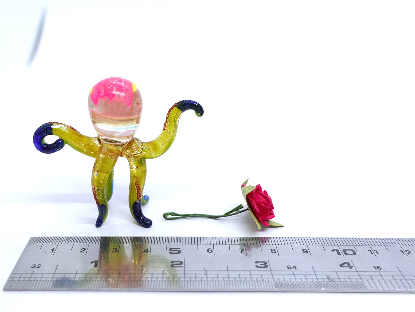 Sansukjai Squid Holding Flower Miniature Hand Blown Glass Art Painted Figurines Animals Collectible Gift Home Décor