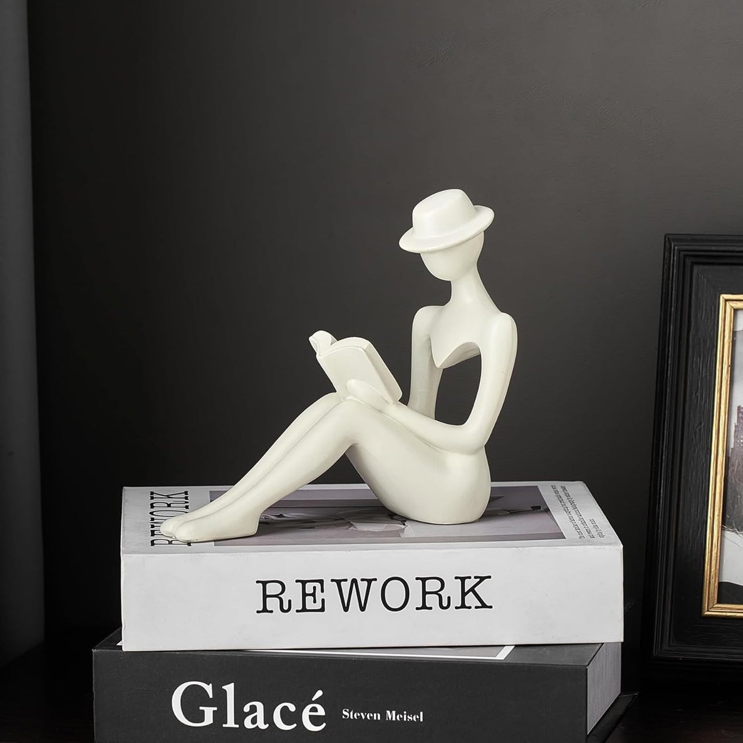 CEIERPH Lady Reading Statue Figurine, Home Decor Female Sculpture Accent for Shelves, Statue Gifts for Wife, Mom and Daughter