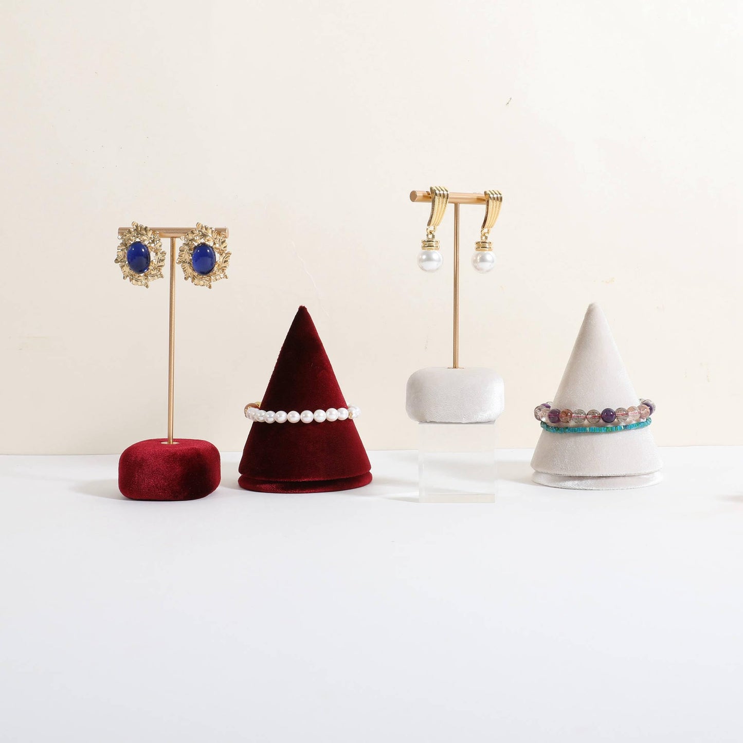 CHISTOR Cone Bangle Display for Jewelry, Cute Watch Holder Stand, Velvet Bracelet Display for Selling, Jewelry Storage Organizer【Red】