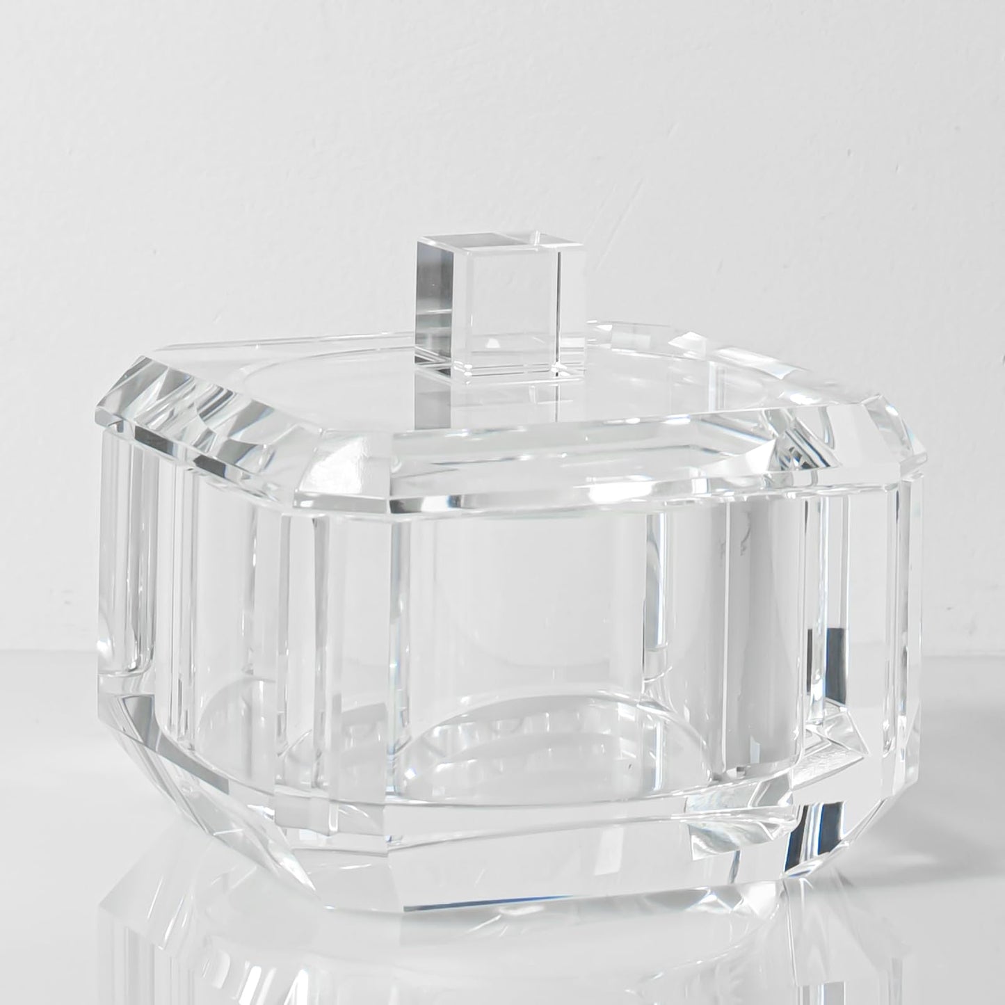 Marvala Crystal Candy Dish with Lid, Clear Candy Containers Desk Decor, Jewelry Box Candy Jar W 4" x H 3.5", Comes With Gift Box