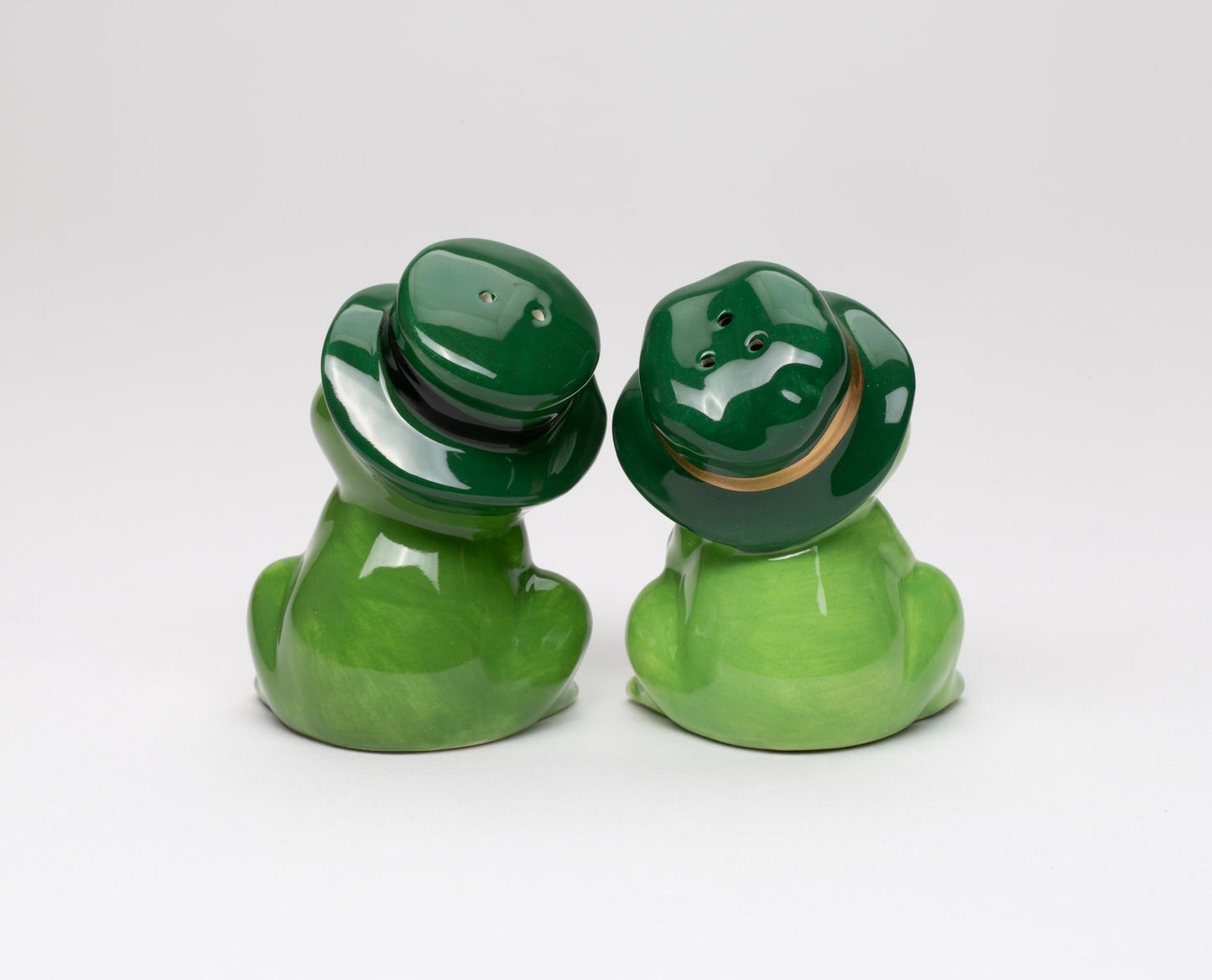 Fine Ceramic St Patrick St Paddy Frogs Couple Salt & Pepper Shakers, 3-1/8" H