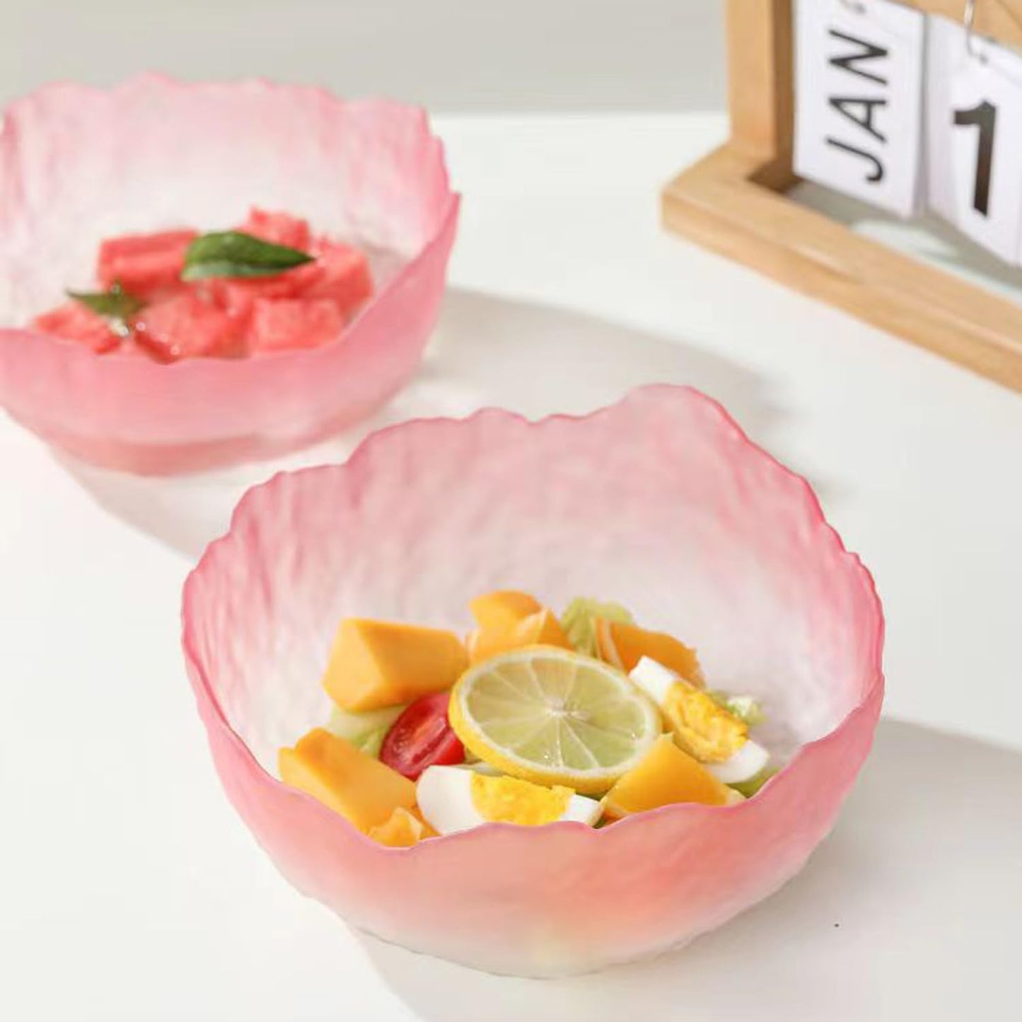 SYXLTSH Glass Salad Bowl Irregular Lotus Flower Shape Serving Bowls, Mixing Nut Bowls for Kitchen Fruist, Snack, Dessert, and Ice Cream Candy Dishes (Crystal Gradient Pink, 6.5")