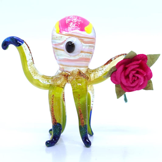 Sansukjai Squid Holding Flower Miniature Hand Blown Glass Art Painted Figurines Animals Collectible Gift Home Décor