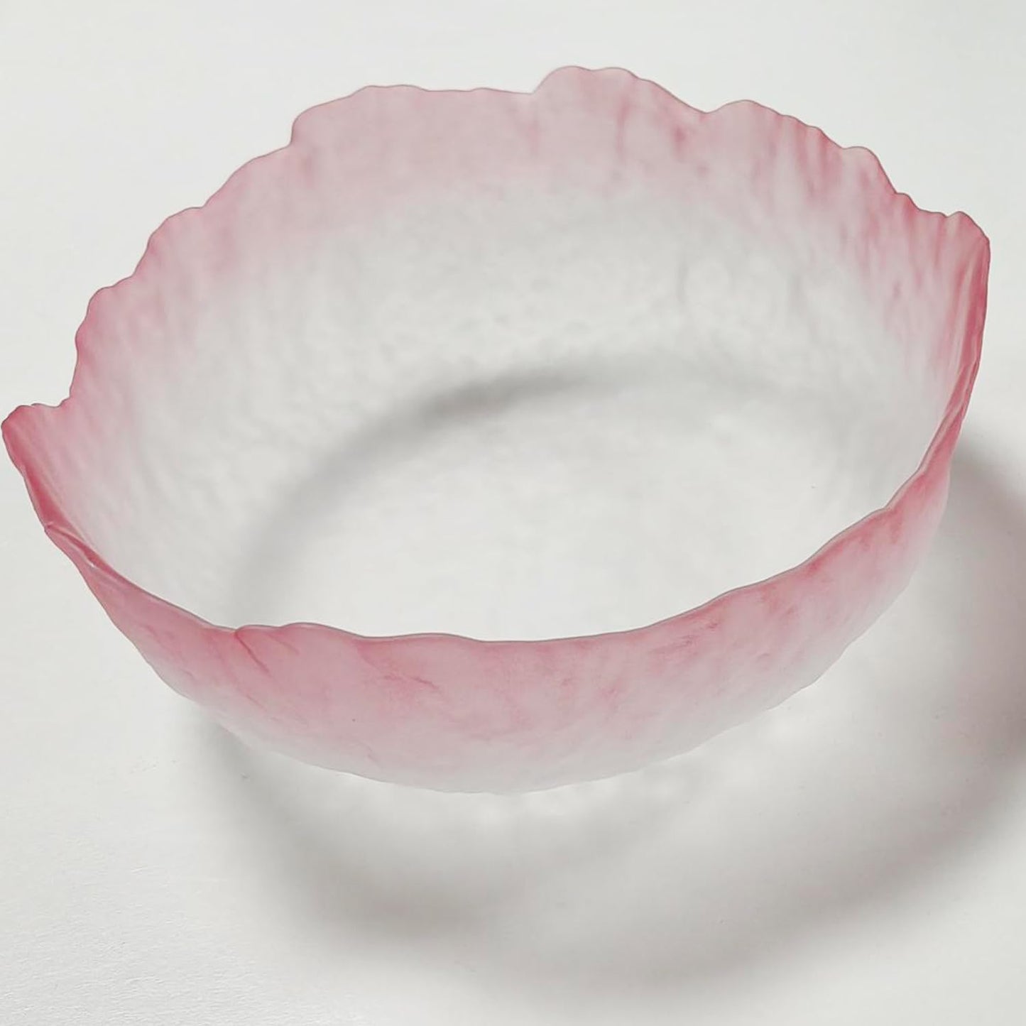 SYXLTSH Glass Salad Bowl Irregular Lotus Flower Shape Serving Bowls, Mixing Nut Bowls for Kitchen Fruist, Snack, Dessert, and Ice Cream Candy Dishes (Crystal Gradient Pink, 6.5")