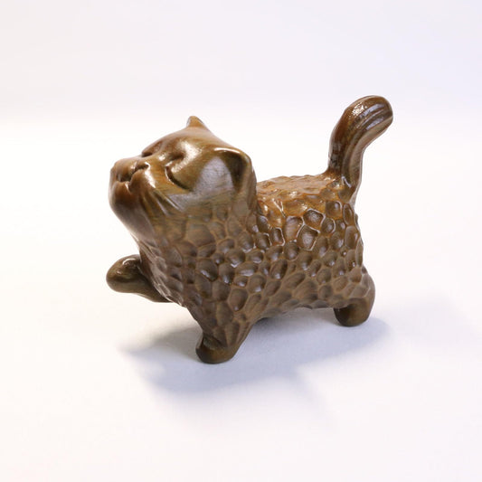 JouiiSiYa Hand Carved Green Sandalwood Cat Figurine - Proud Standing Pose Wooden Figurine, Cute Cat Desk Decor with Gift Box, 6.2x5x3cm