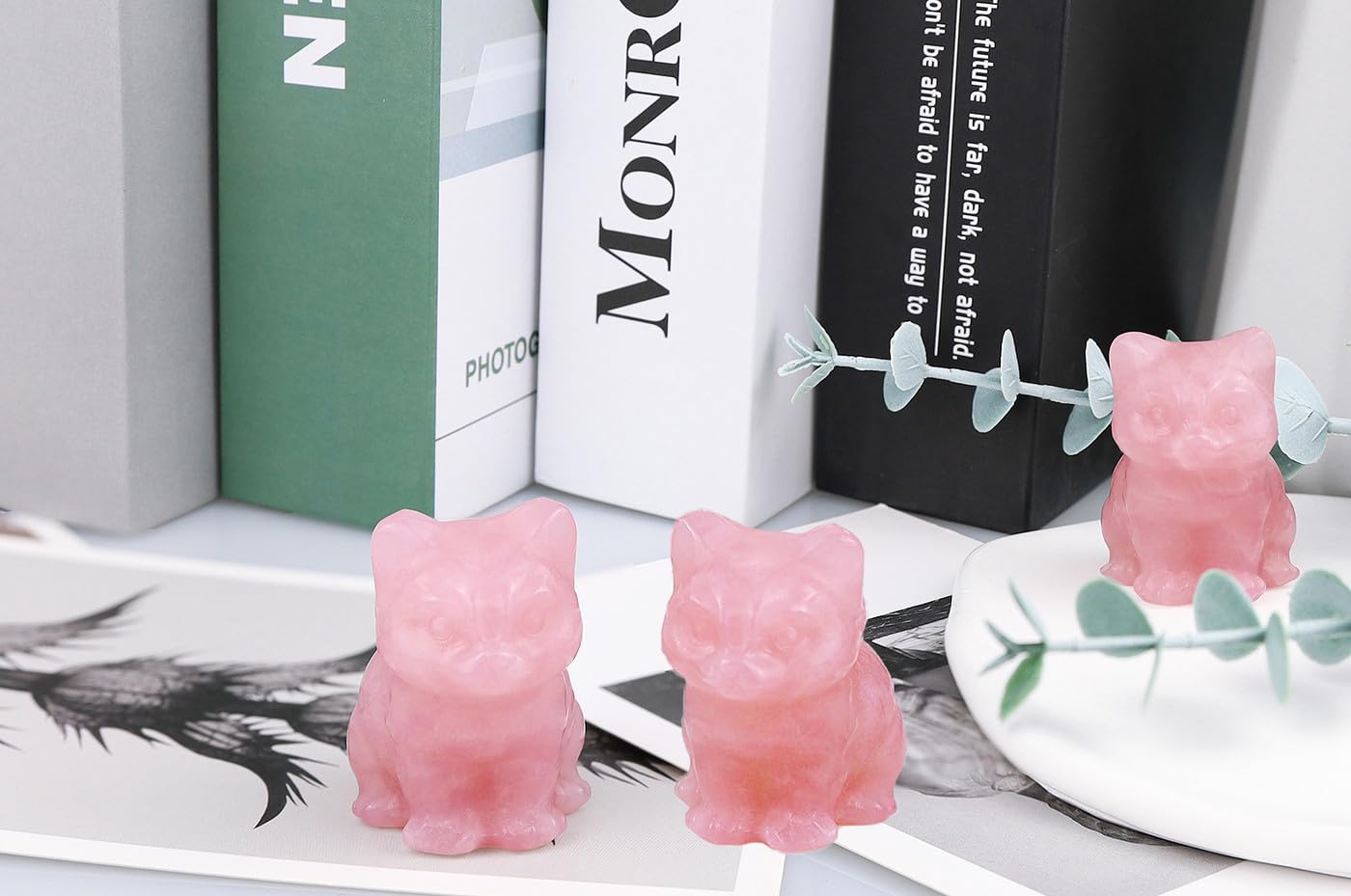QINJIEJIE Rose Quartz Cat Figurine Natural Stone Statue Healing Crystals Gift Gemstone Sculpture Room Home Desk Lucky Decoration Gifts for Women