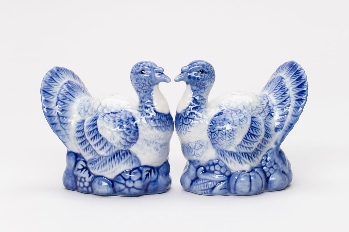 Fine Ceramic Dutch Blue Thanksgiving Harvest Turkey Salt & Pepper Shakers Set, 3-3/4" H