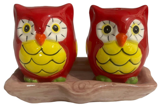Owls Ceramic Salt and Pepper Shaker Set with Tray - Red