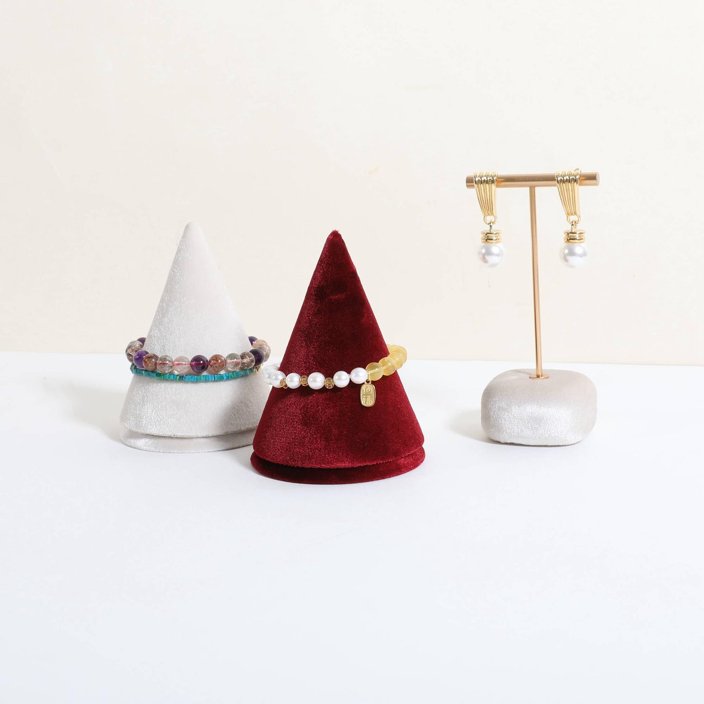CHISTOR Cone Bangle Display for Jewelry, Cute Watch Holder Stand, Velvet Bracelet Display for Selling, Jewelry Storage Organizer【Red】