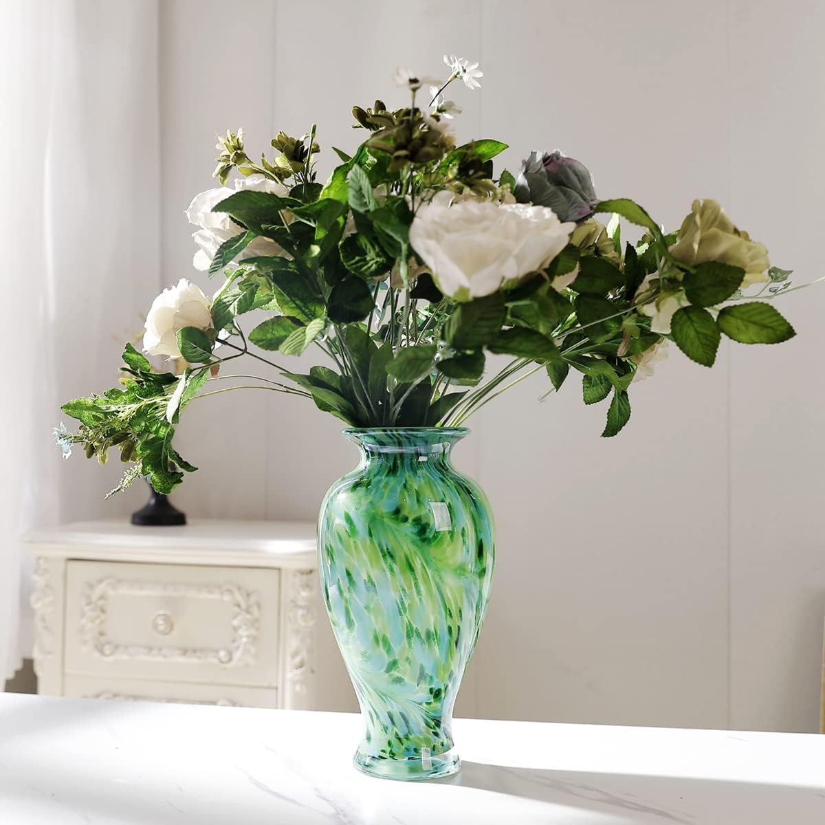 Classic Design Glass vase 11.8“ Green