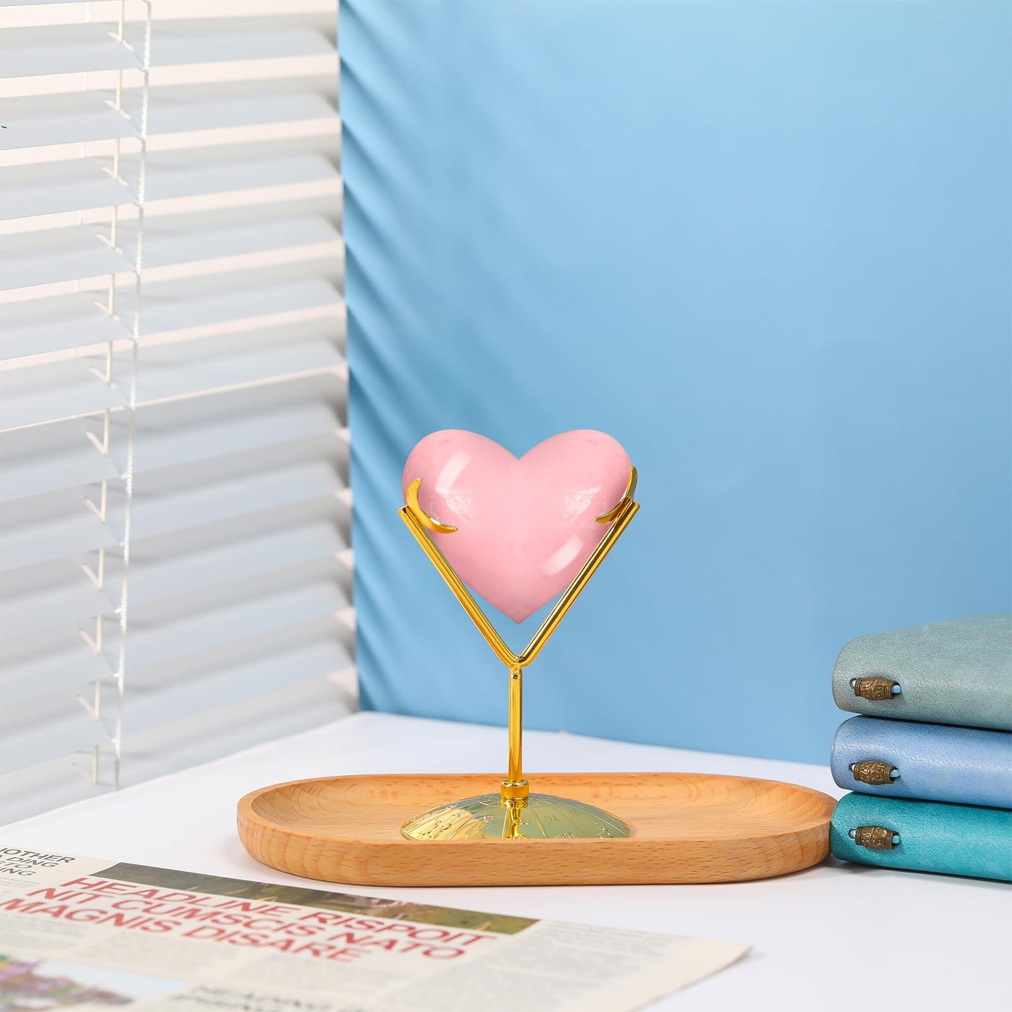 Otoolling Gold 2 Pcs Heart Shape Metal Display Stand Adjustable Golden Rock Display Holder for Gemstones Minerals Agate Slabs Plates Seashell Sphere Crystal Ball Eggs Collectibles