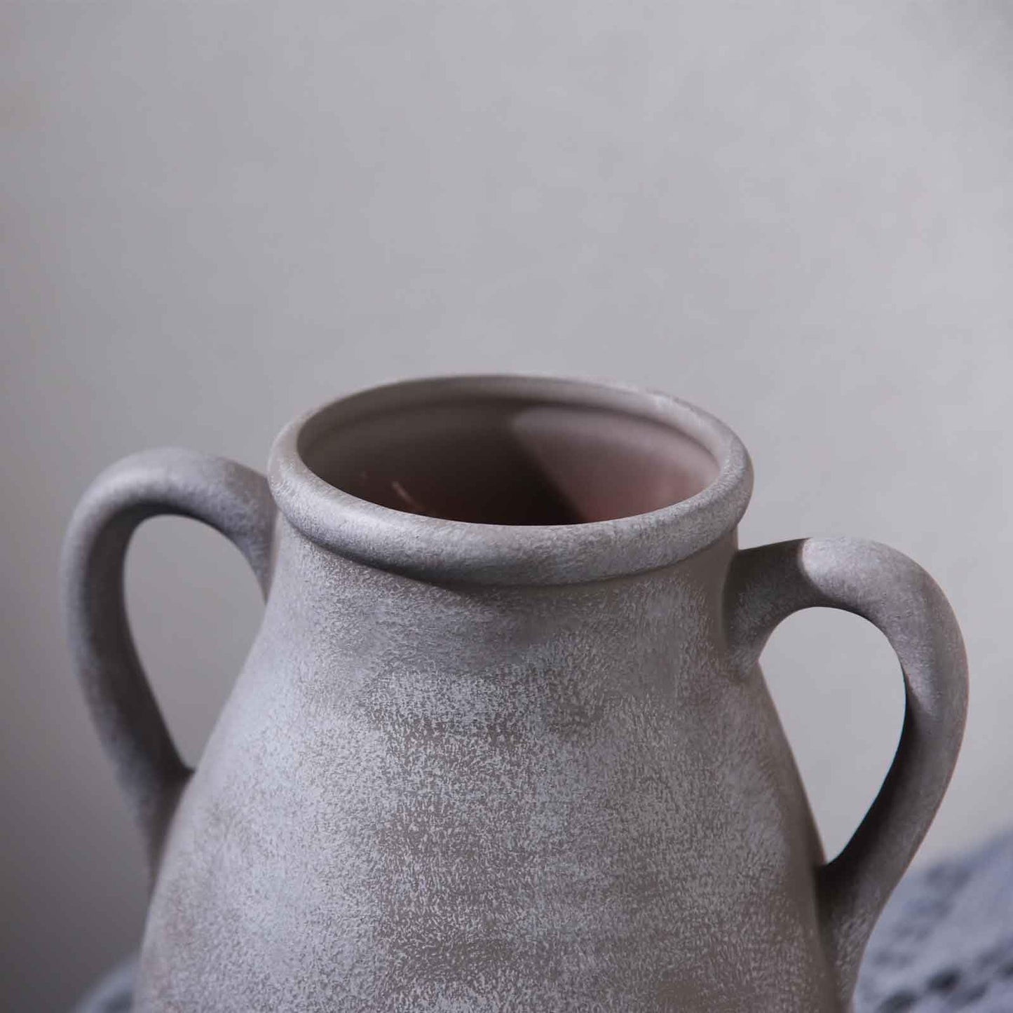 Luetcattus Ceramic Flower Vase with Handles, 7.5 inch Rustic Farmhouse Vase for Centerpieces, Small Decorative Terracotta Vases for Home Decor, Living Room, Table, Neutral