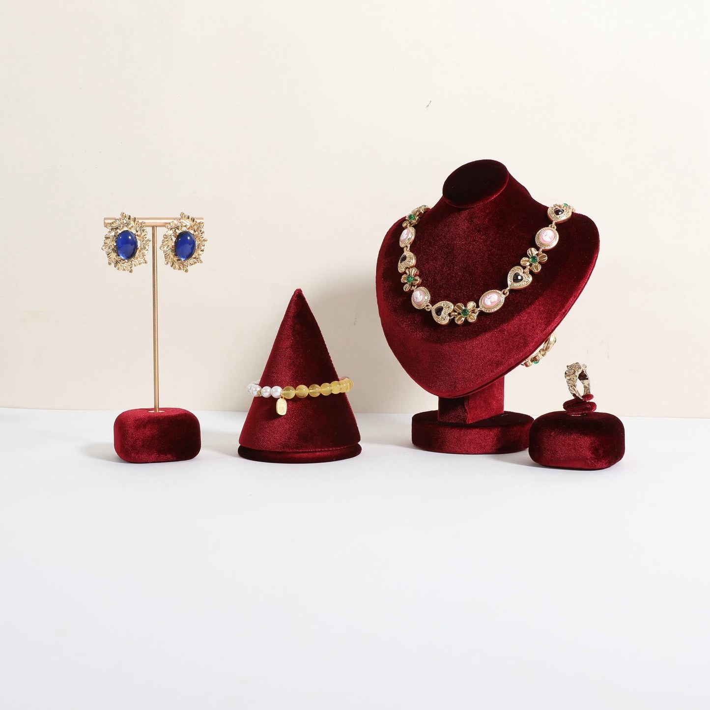 CHISTOR Cone Bangle Display for Jewelry, Cute Watch Holder Stand, Velvet Bracelet Display for Selling, Jewelry Storage Organizer【Red】