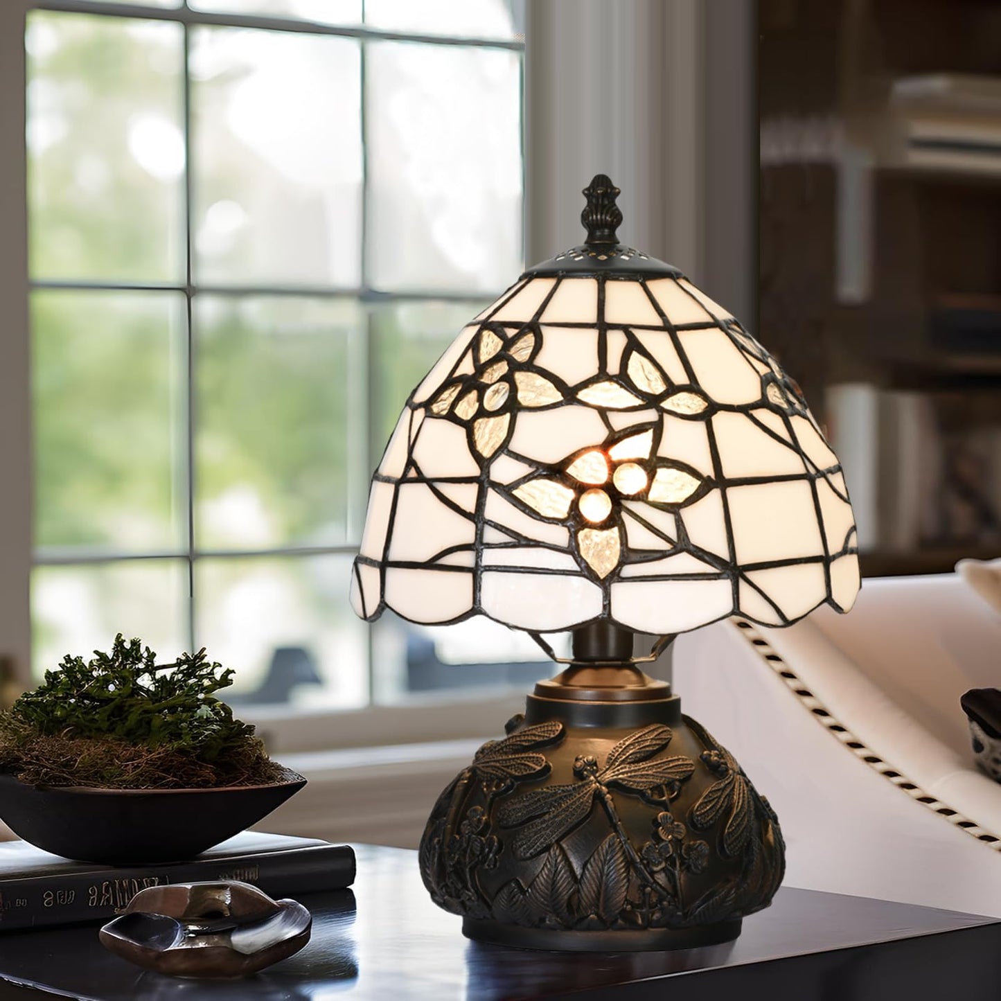 HomeBeauty TL0022 Small Tiffany Lamp,Stained Glass Lampshade Dragonfly Resin Base, Mini Desk Light for Bedside Nightstand, W8 X H11.8 Inch for Bedroom Living Room, LED Bulb Included (White Flowers)