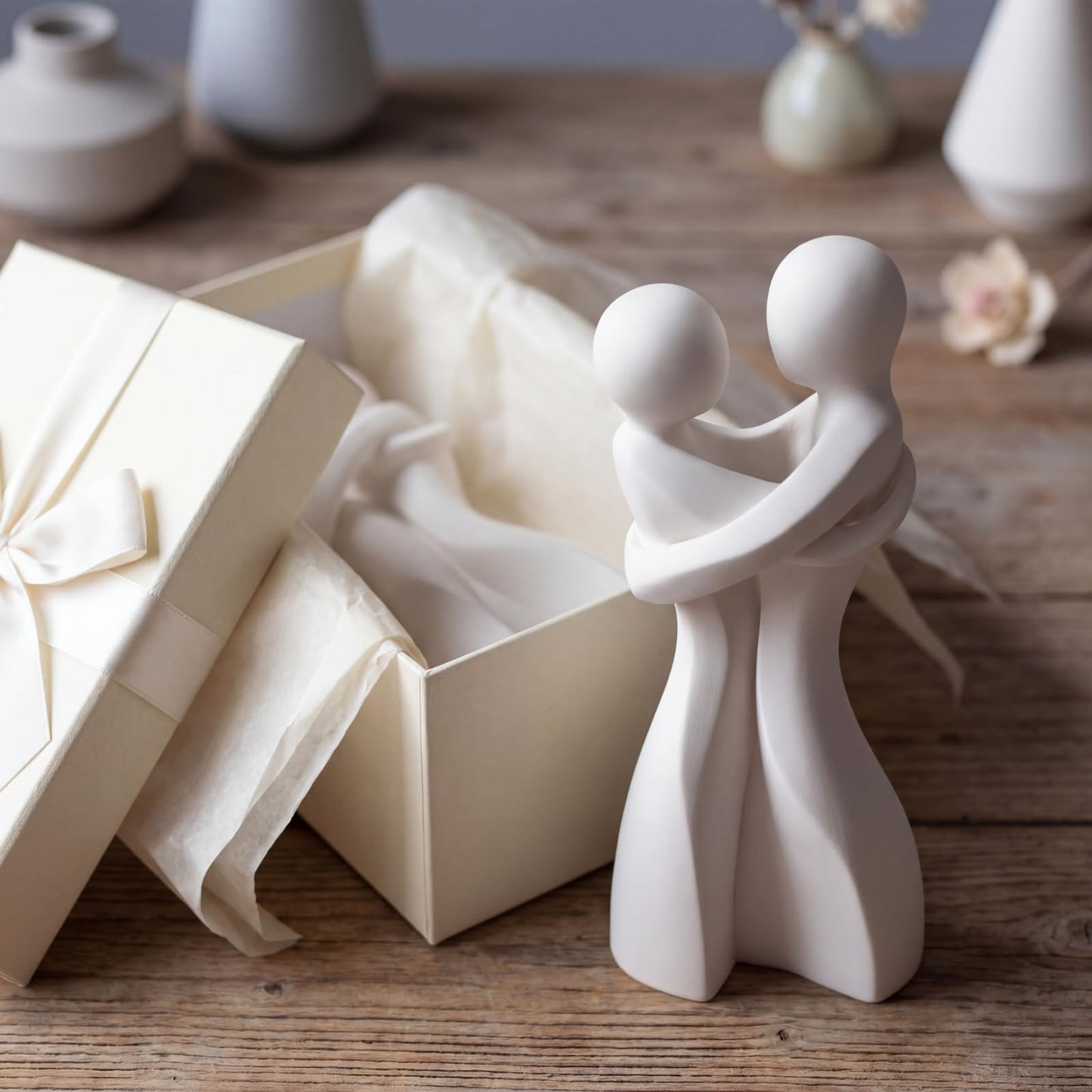 Thenshop 8 Inch Ceramic Unique Flower Vase Modern Loving Embrace Vase Abstract Modern Art for Flower White Cute Table Centerpiece for Home Office Bedroom Wedding Decoration