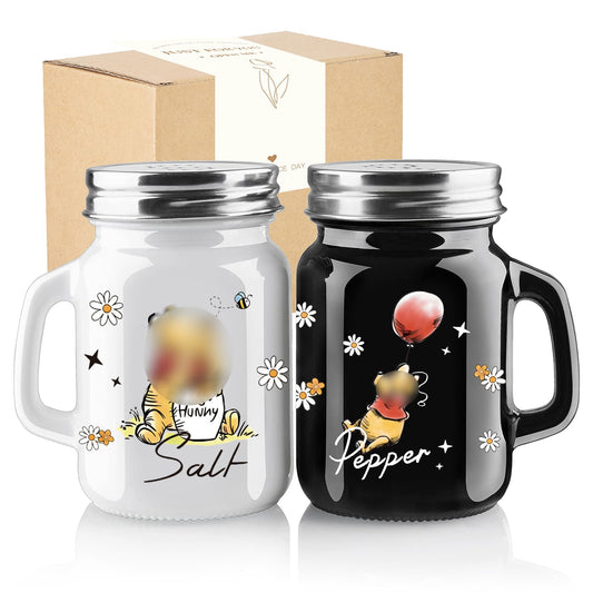 2 Salt And Pepper Shakers，Bear Cute Fun Salt And Pepper Shakers Set，Cute Salt Shakers For Kitchen Decor，Black And White Salt And Pepper Shakers With Stainless Steel Lids(Bear)