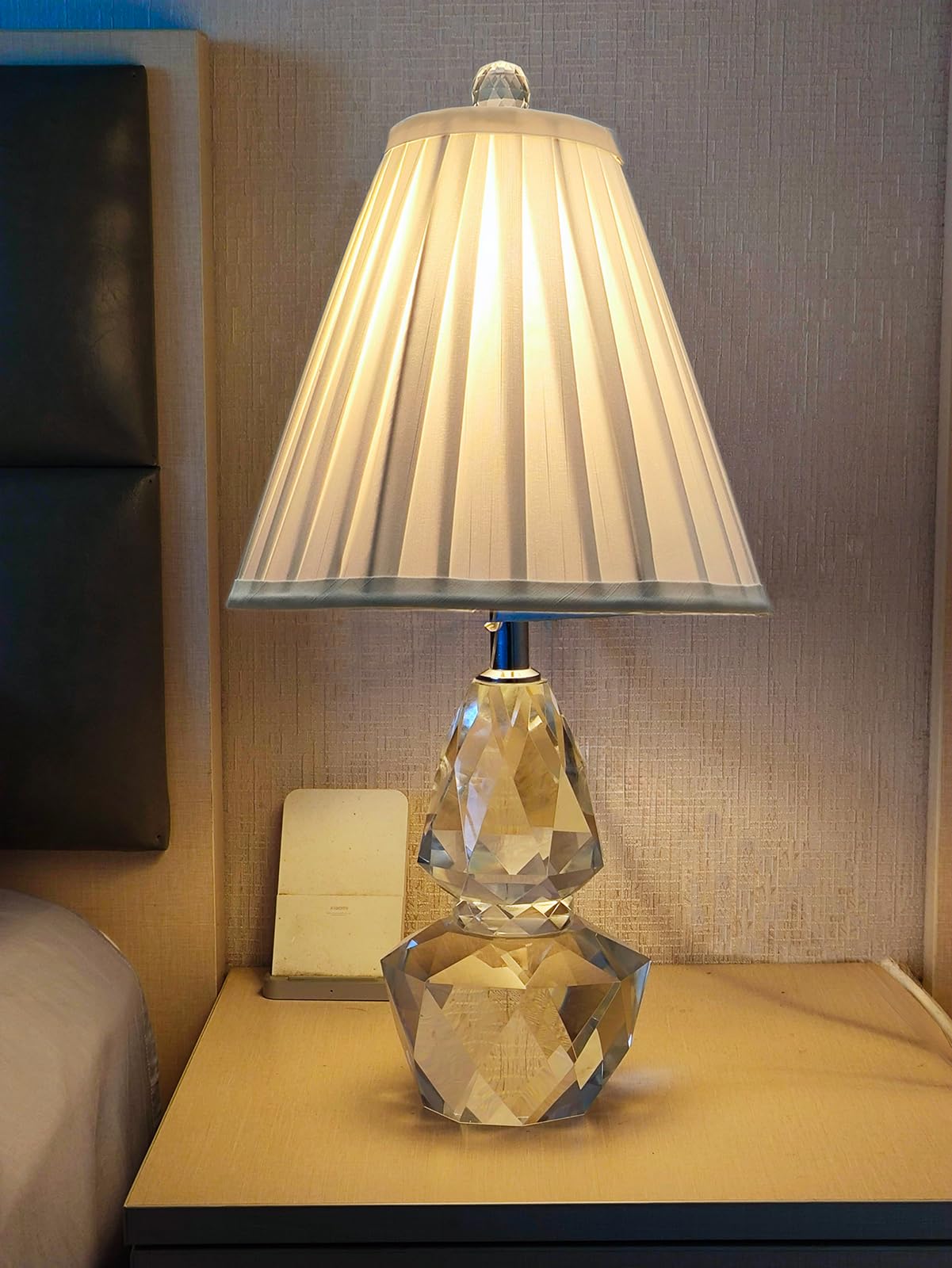Jposbeam Pineapple 20" Crystal Table Lamp,2-Tiered Carving Shape,A Multi-Faceted Solid Clear Crystal Lamp,Suitable for Bedroom,Living Room,Bookshelf,Bedside,TV Cabinet and Side Tables,LED Bulb