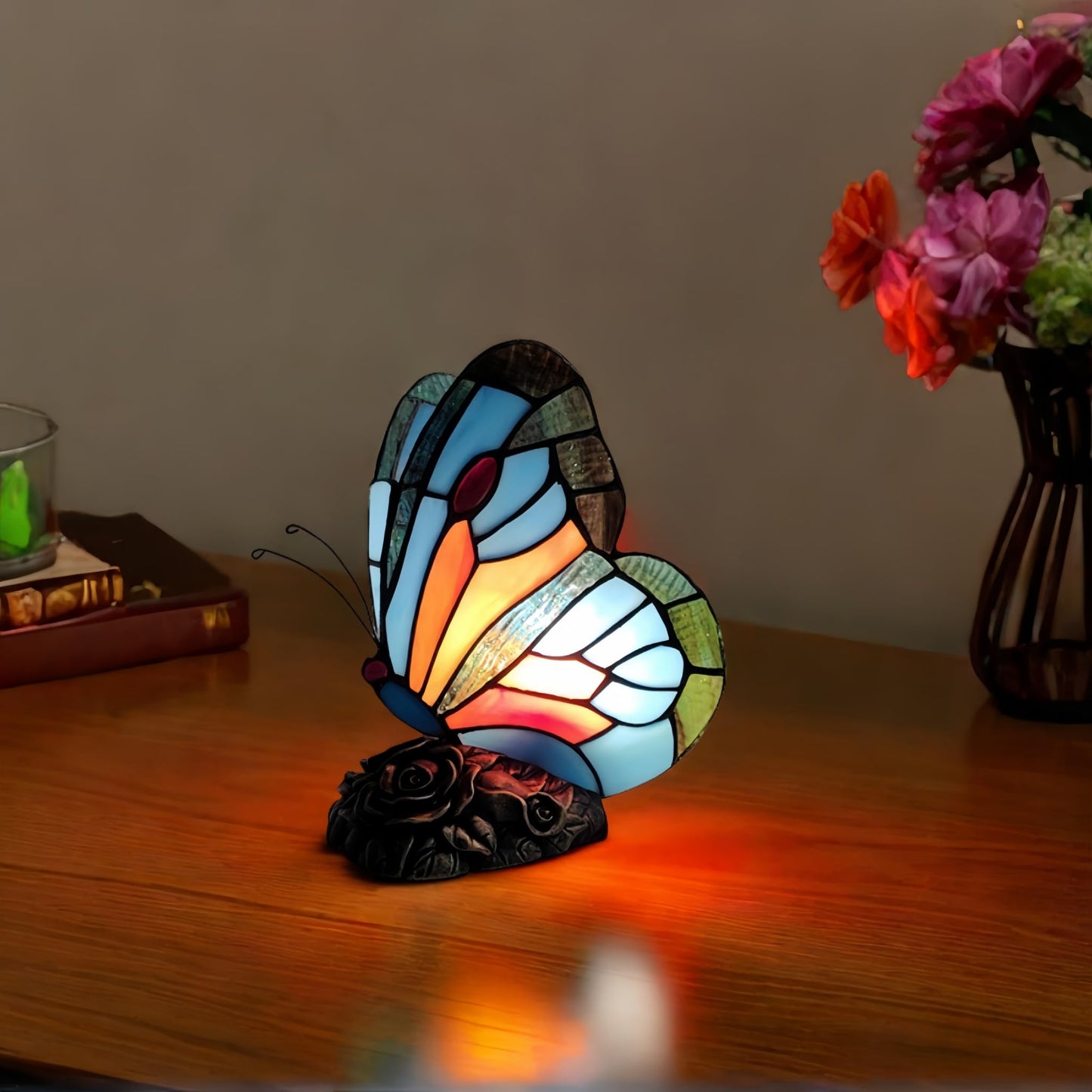 Aotmkj Tiffany Style Bedside Table Lamp Blue Butterfly Rose Nightstand Lamps Stained Glass Shade Home Decor Office Desk Lamp 。