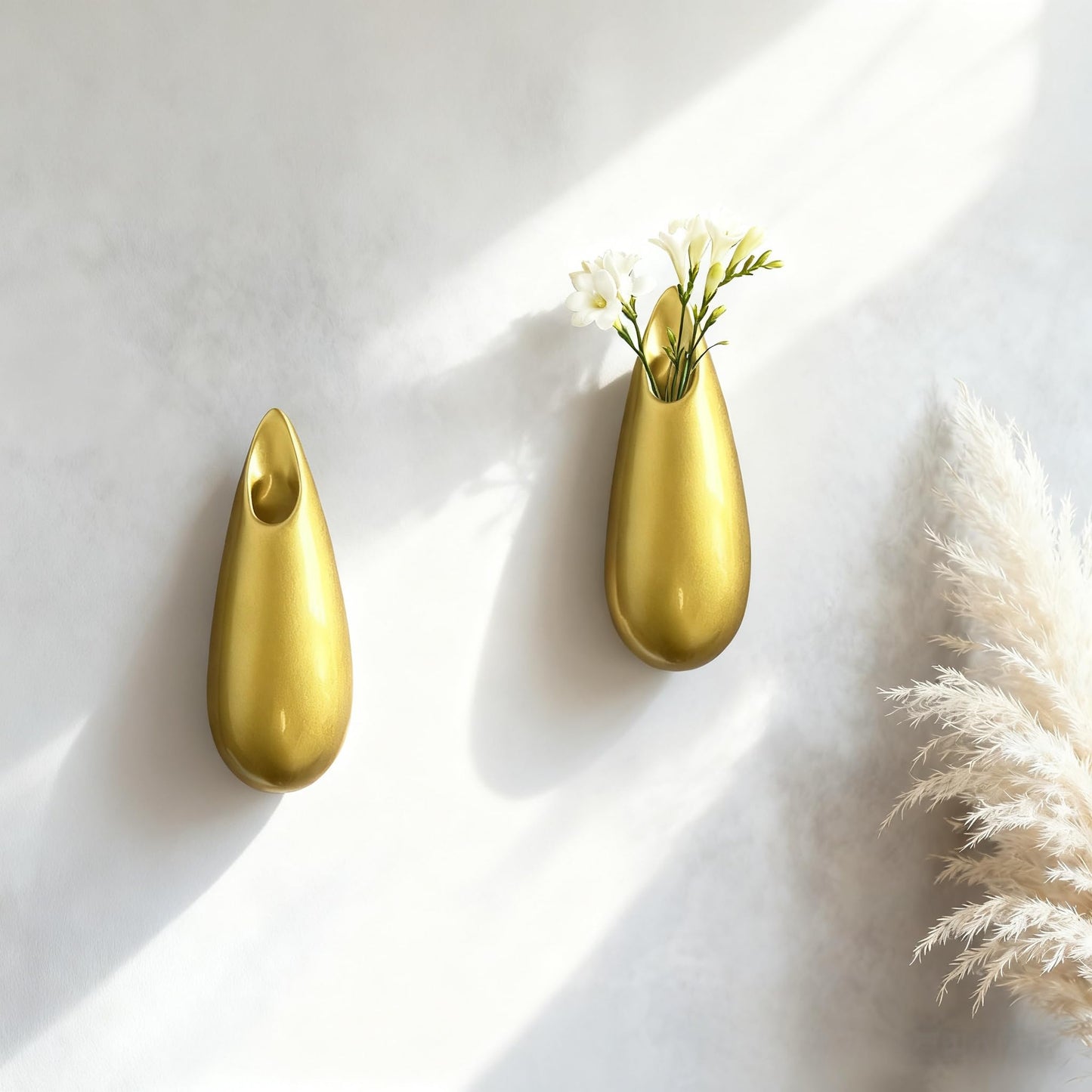 2 Pack GDSZJLJ Classic Wall Ceramic Vase, Gold Hanging Wall Vase for Flowers, Universal Minimalist Decor for Home & Gifts