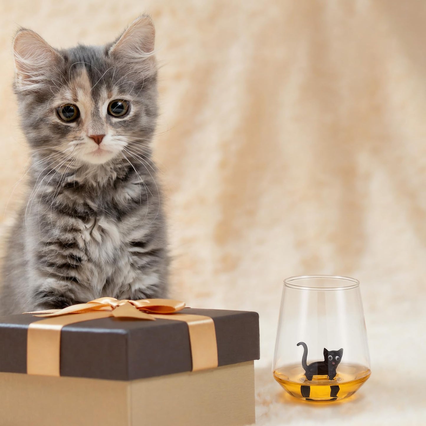Yiyiring 4 Pcs Cat Figurine Glass Cup 3D Animal Cup Handmade Glassware for Unique Gift for Cat Lovers Gift Holiday Gifts Birthday Present Women Mum Her Wife or Boy Men