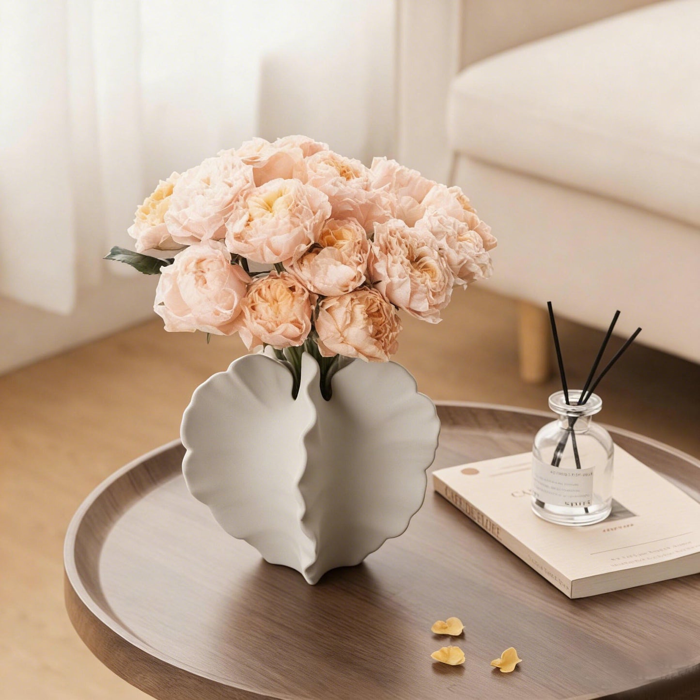 Small White Ceramic Vase,7 Inch Coral Shaped Coastal Vase for Home Decor,Modern Boho Farmhouse Table Centerpiece for Living Room Entryway, Decorative Flower Vase for Pampas Grass & Dried Flowers