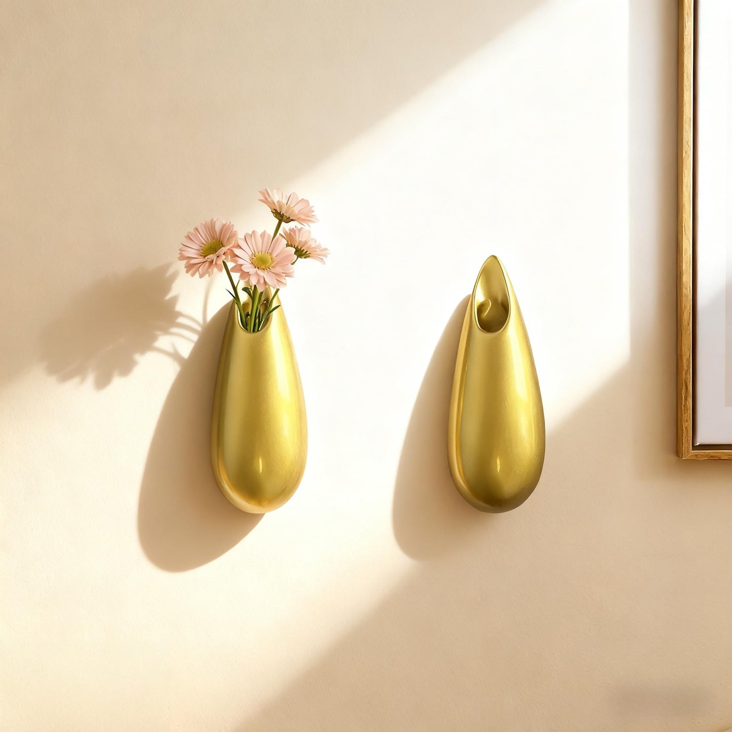 2 Pack GDSZJLJ Classic Wall Ceramic Vase, Gold Hanging Wall Vase for Flowers, Universal Minimalist Decor for Home & Gifts