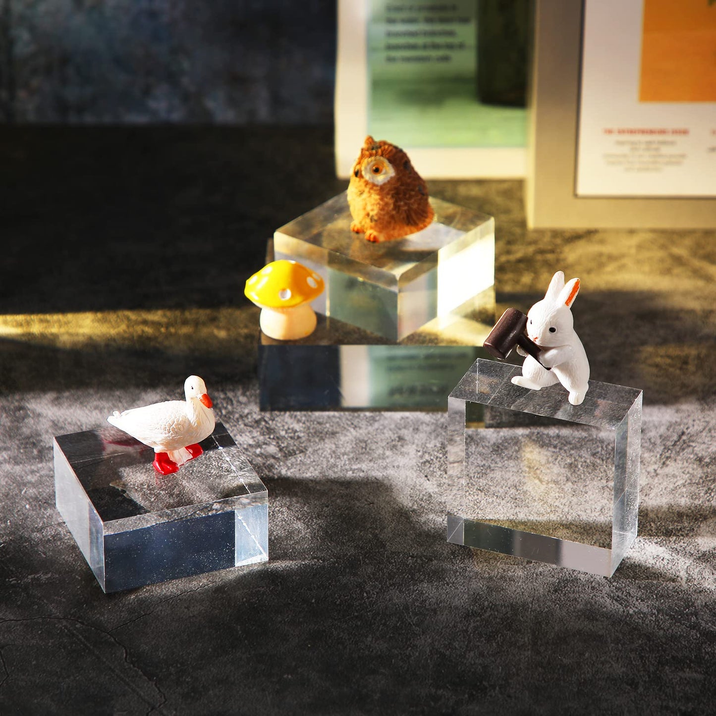 Kigeli 32 Pcs 2 x 2 x 1 Inch Clear Square Display Block Acrylic Polished Acrylic Cube Jewelry Display Holder Base Stands