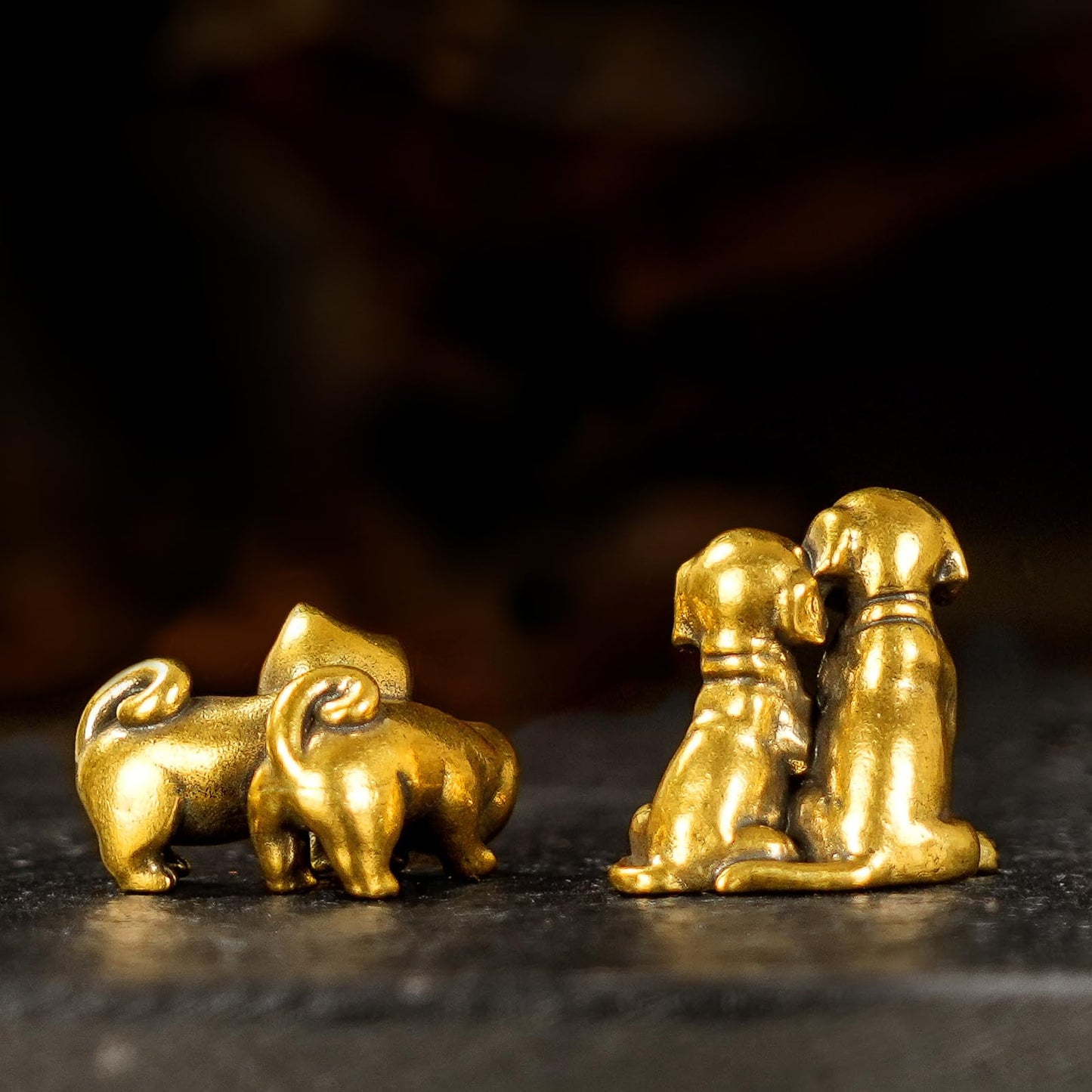 Playful Cats Brass Sculpture - 100% Solid Handcast Retro Animal Statue, Whimsical Friendship Desk Decor for Home & Office, Unique Collectible Gift for Pet Lovers, Handcrafted Dog Lover Art Piece