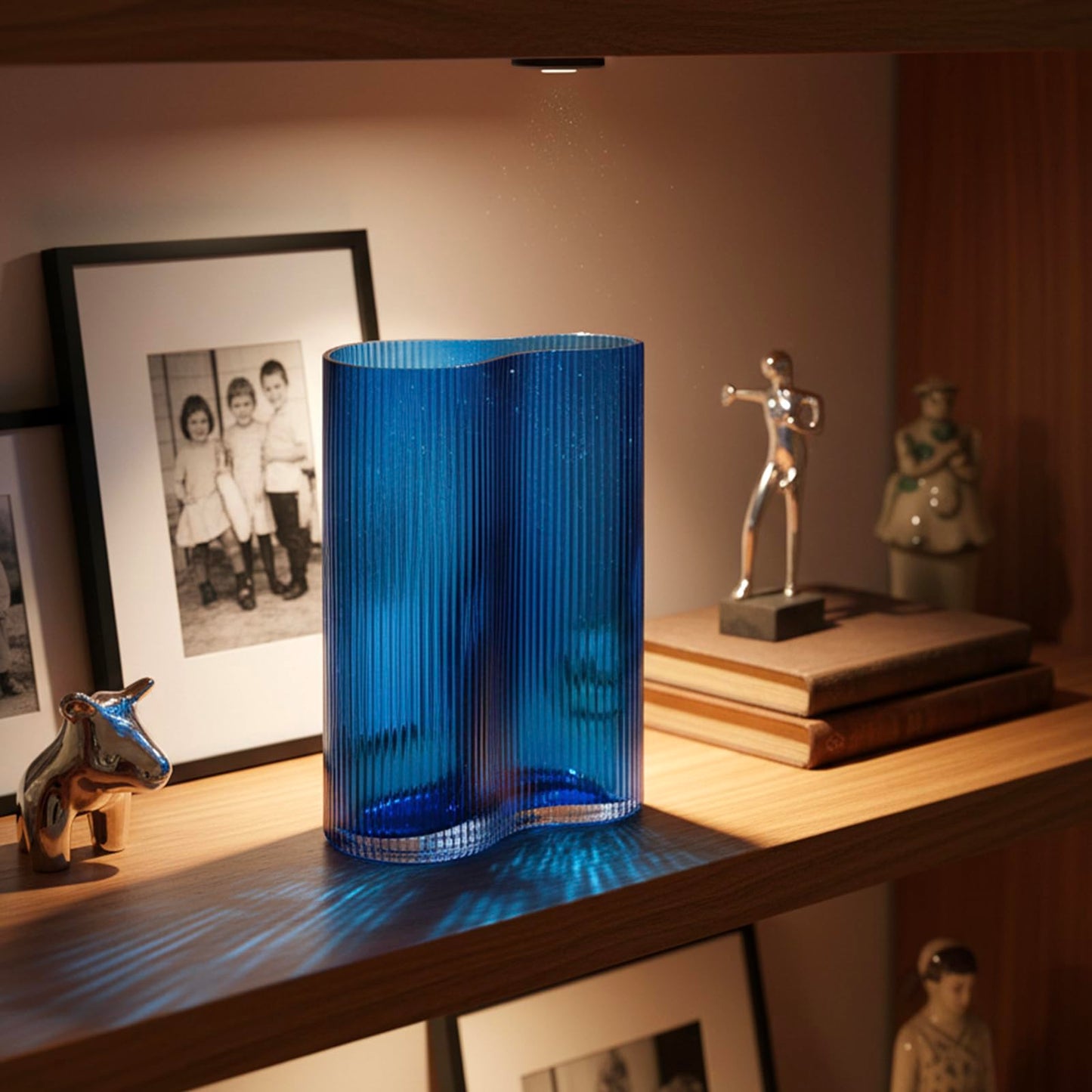 MyGift Blue Glass Flower Vase, Modern Fluted Ocean Blue, Artistic Organic Wavy Design for Floral Arrangements, Tabletop, Shelf & Centerpiece Home Décor