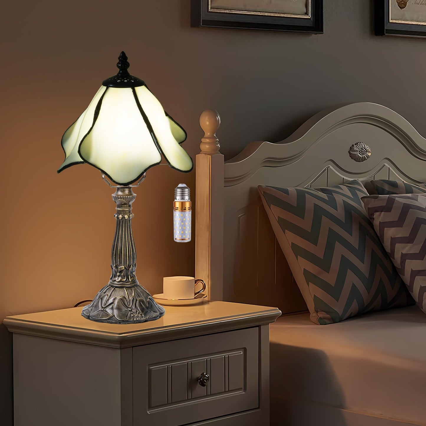 Nizrsky Tiffany Table Lamp,3 Color-Temperature Flowers Stained Glass Lamp,8 Inch Tiffany Style Lamp for Bedroom Living Room Home, Handcrafted Light, Included Bulb (Warm White)